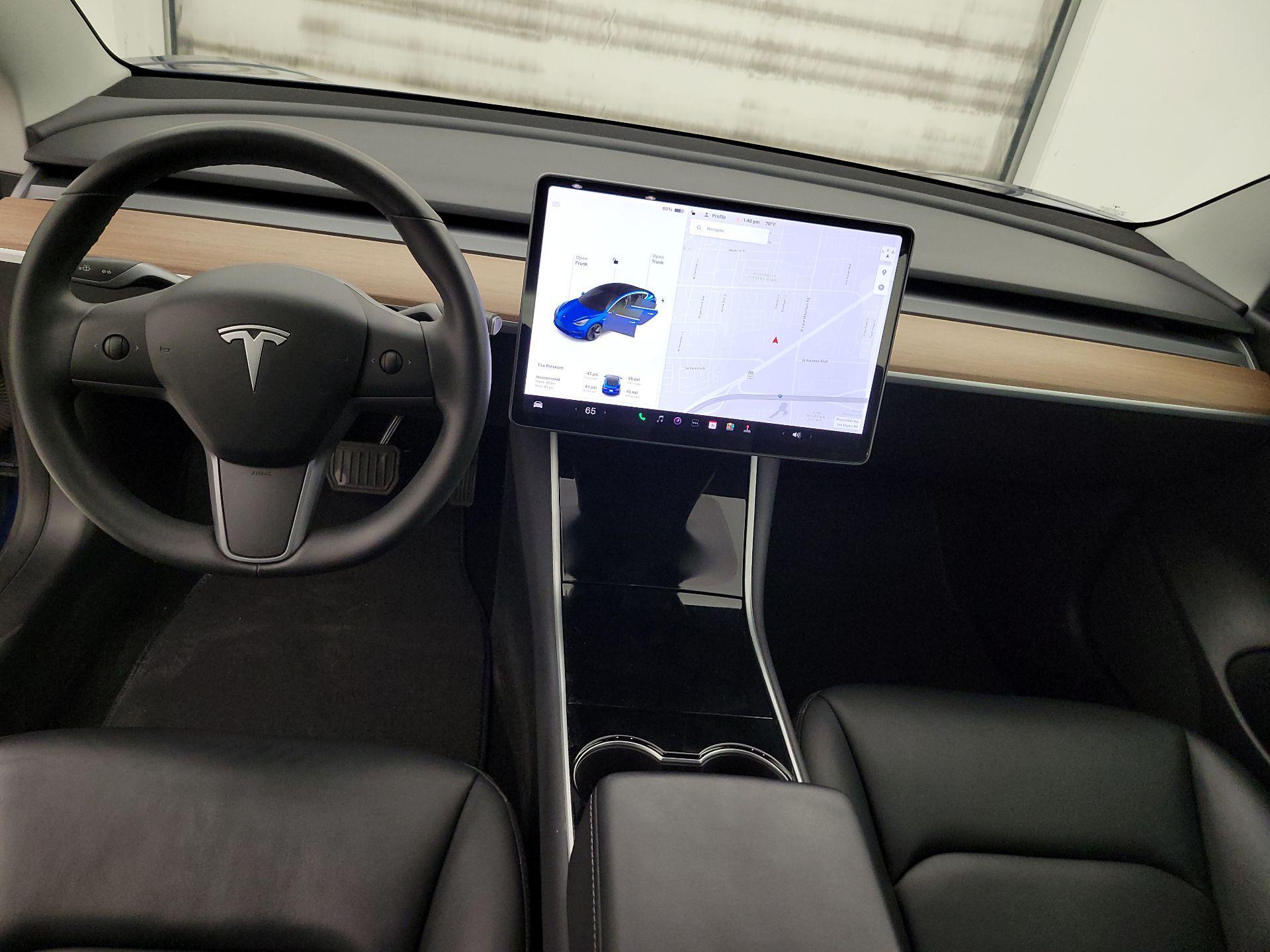 Thumbnail: 2020 Tesla Model 3 - 9