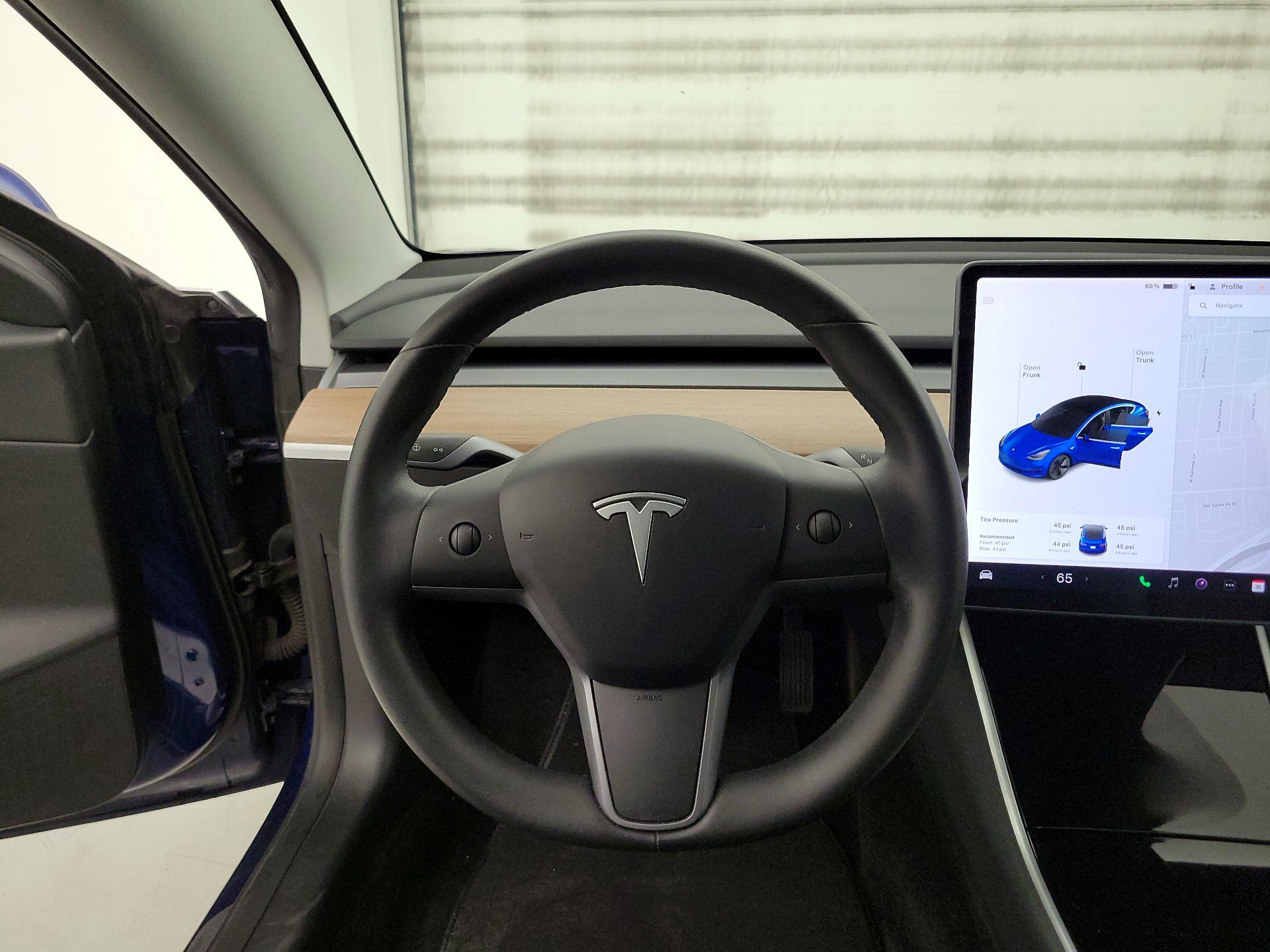 Thumbnail: 2020 Tesla Model 3 - 10