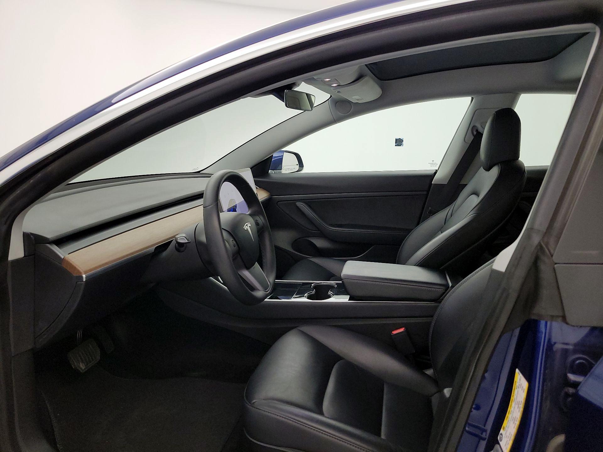 Thumbnail: 2020 Tesla Model 3 - 11