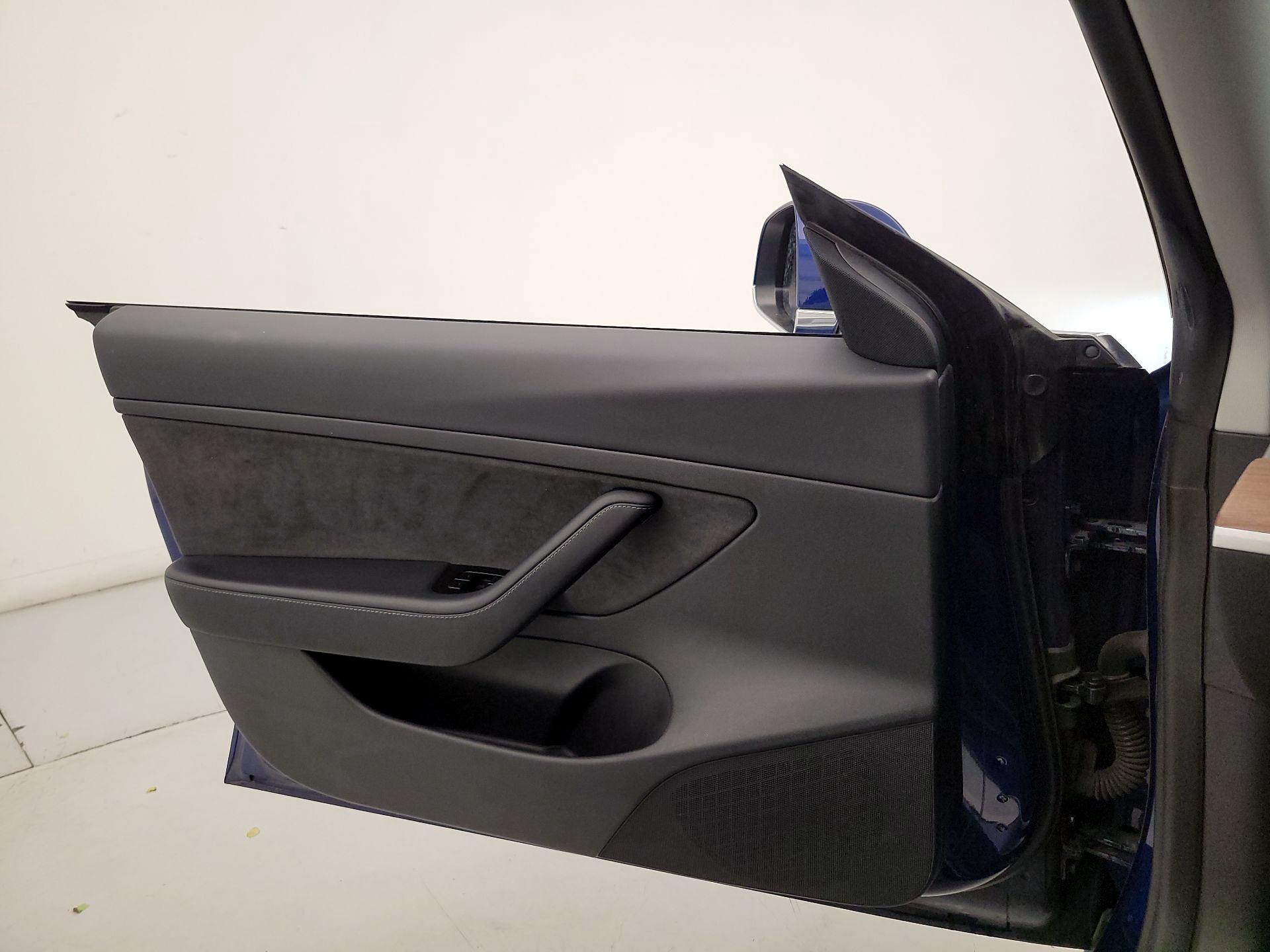 Thumbnail: 2020 Tesla Model 3 - 12