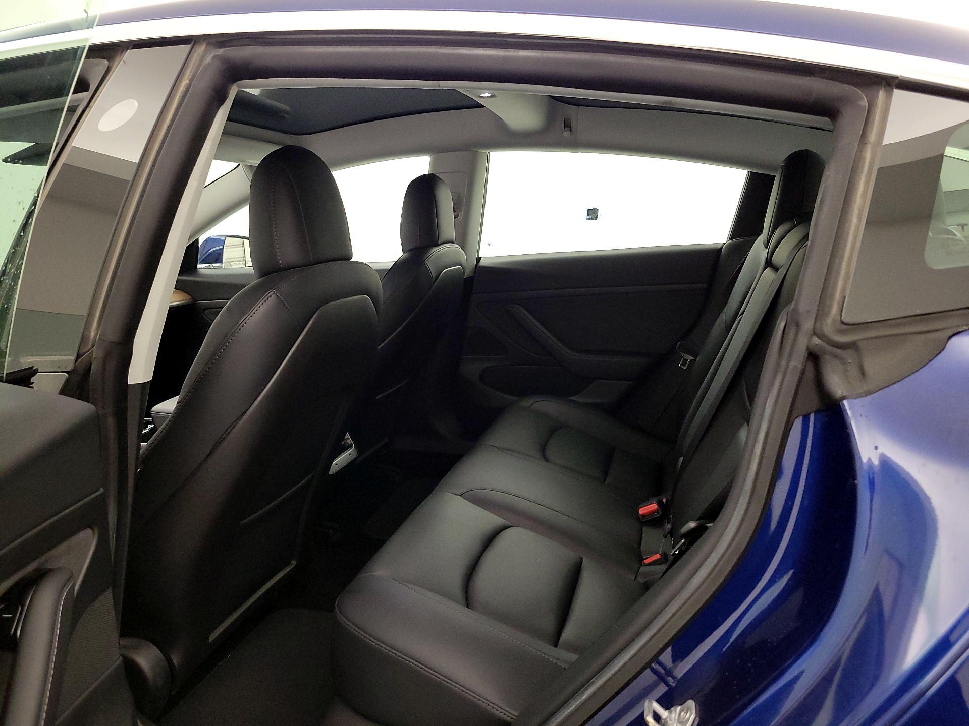 Thumbnail: 2020 Tesla Model 3 - 20