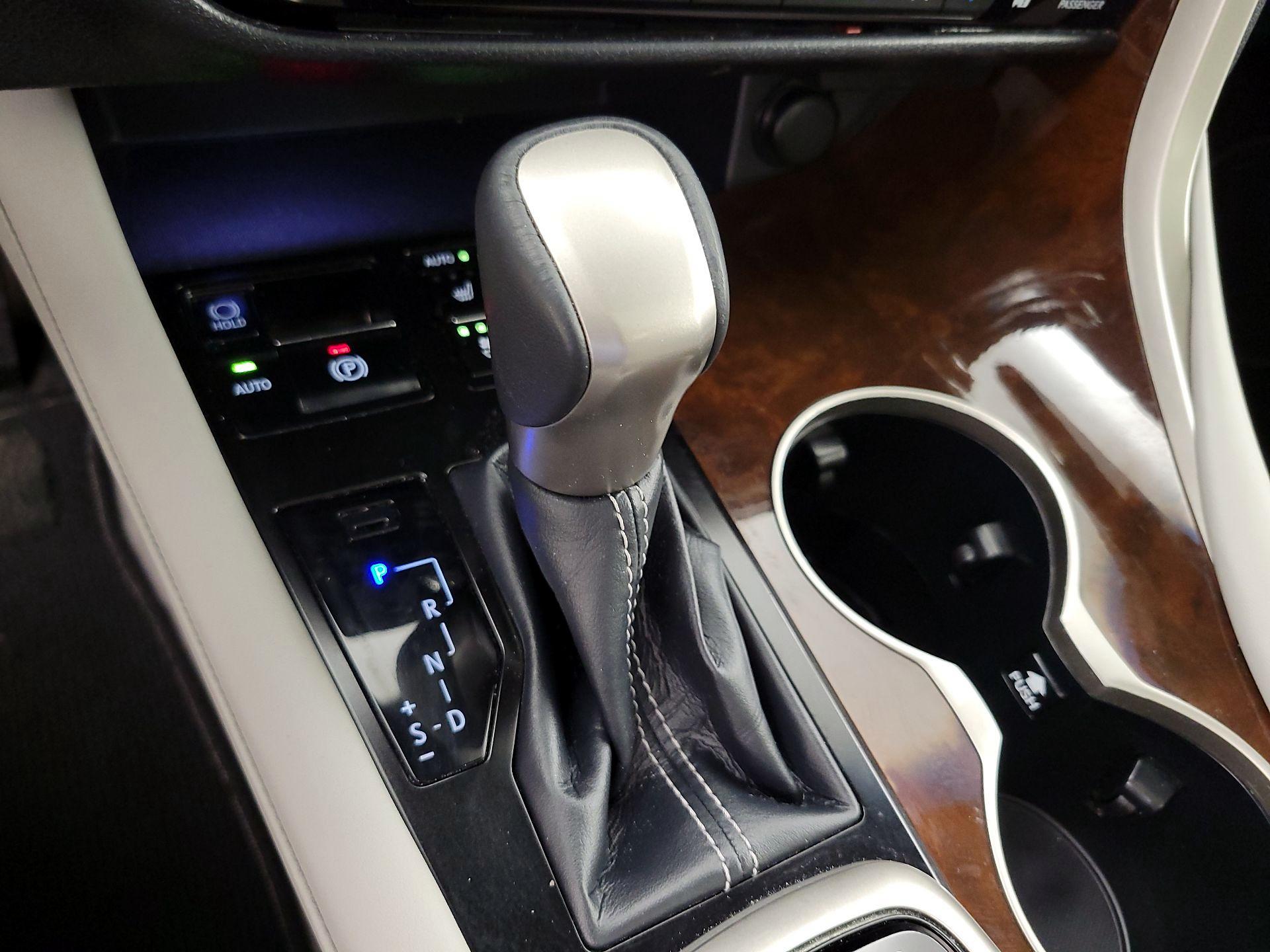 Thumbnail: 2018 Lexus RX - 18