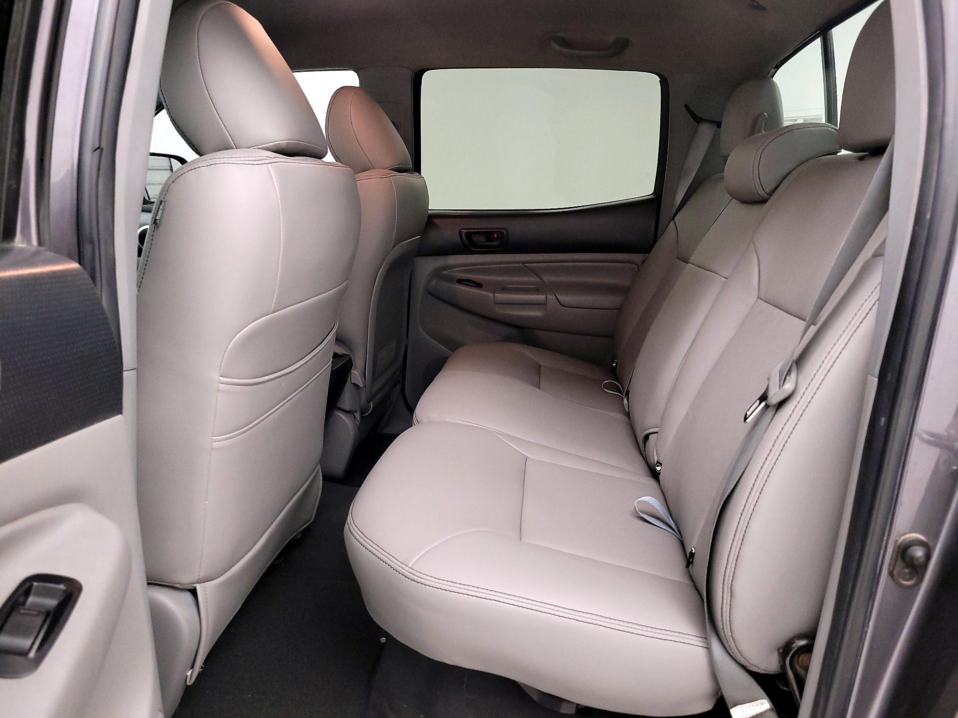 Thumbnail: 2015 Toyota Tacoma - 19