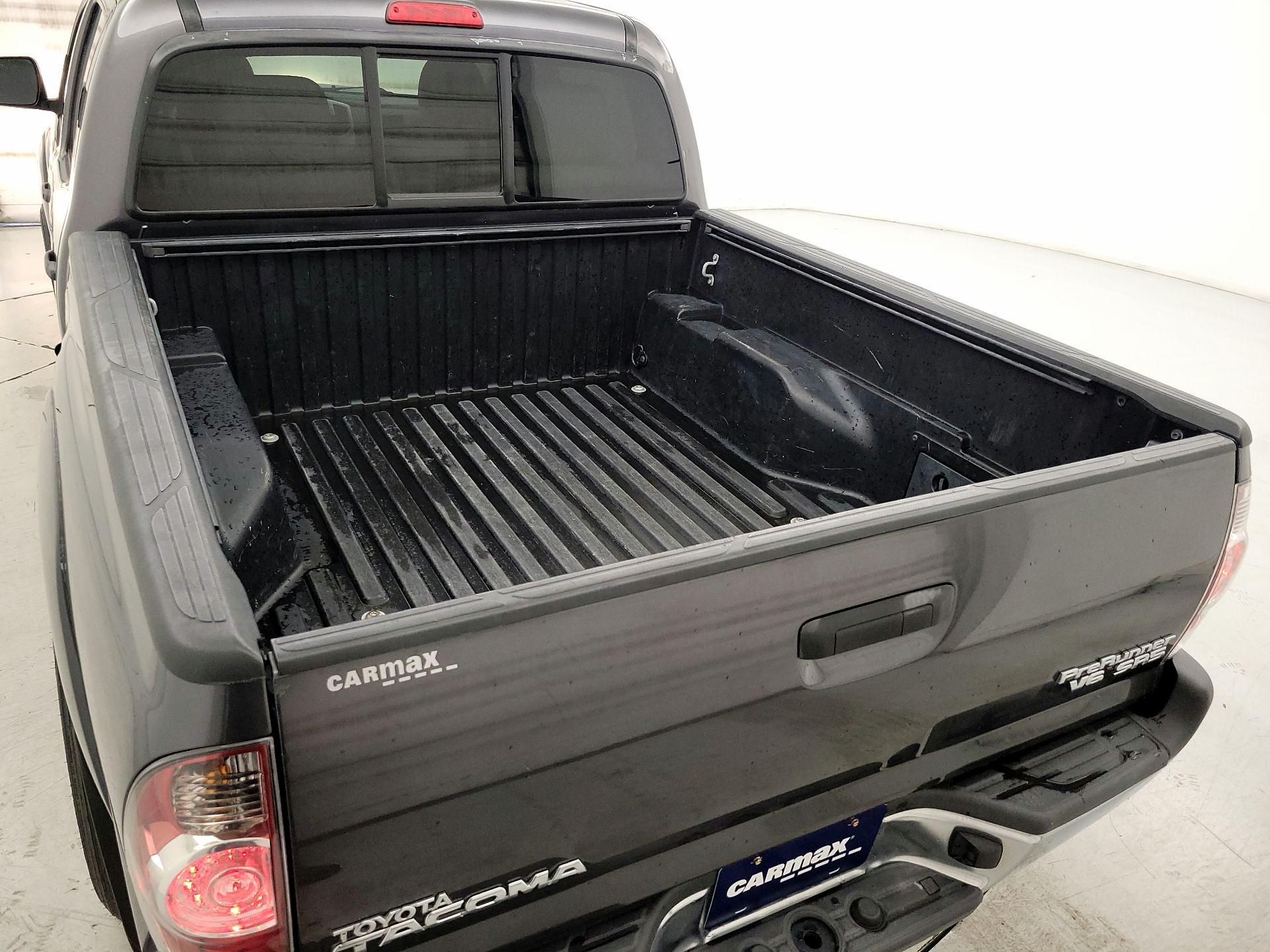 Thumbnail: 2015 Toyota Tacoma - 20