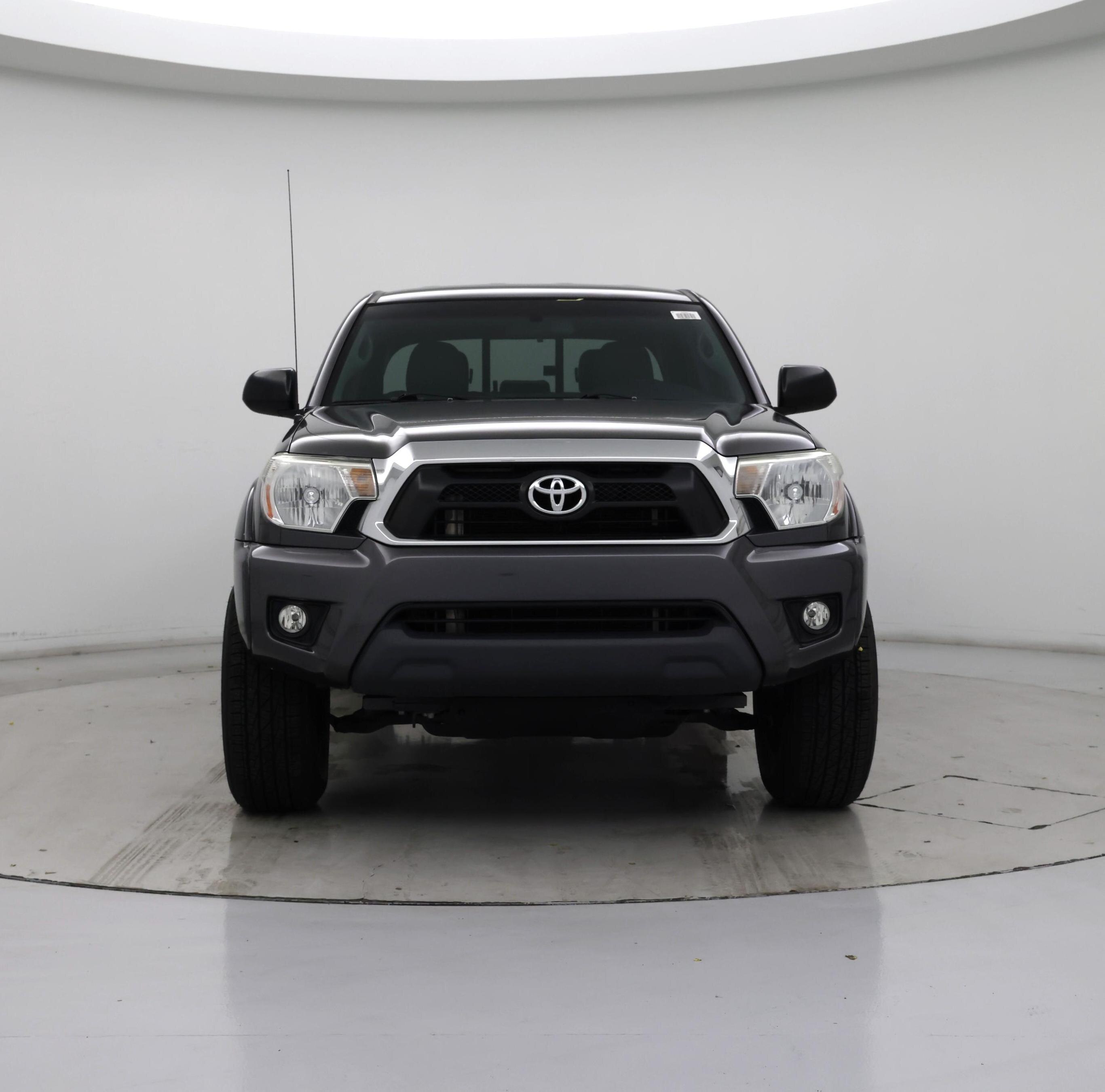 Thumbnail: 2015 Toyota Tacoma - 5