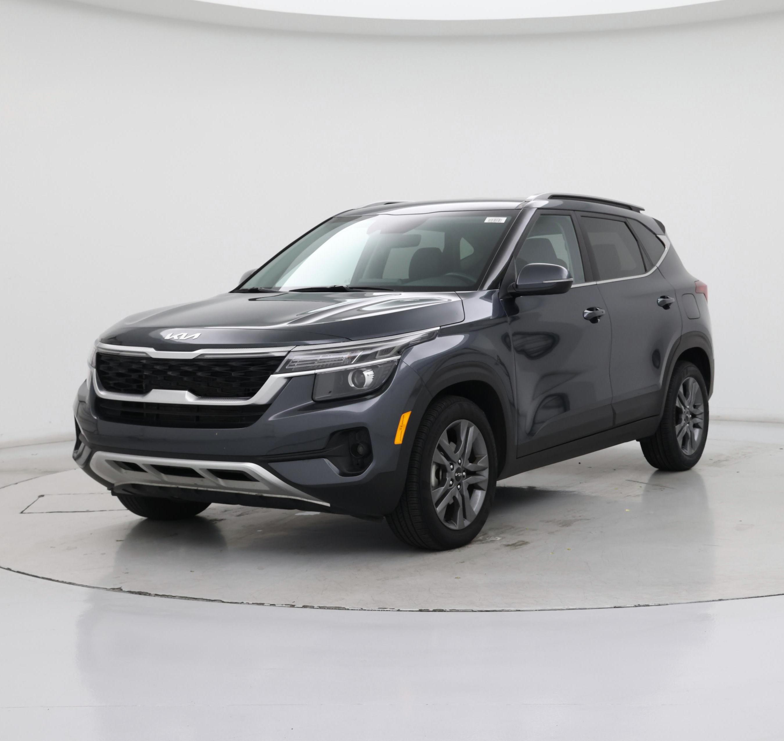 Thumbnail: 2023 Kia Seltos - 4
