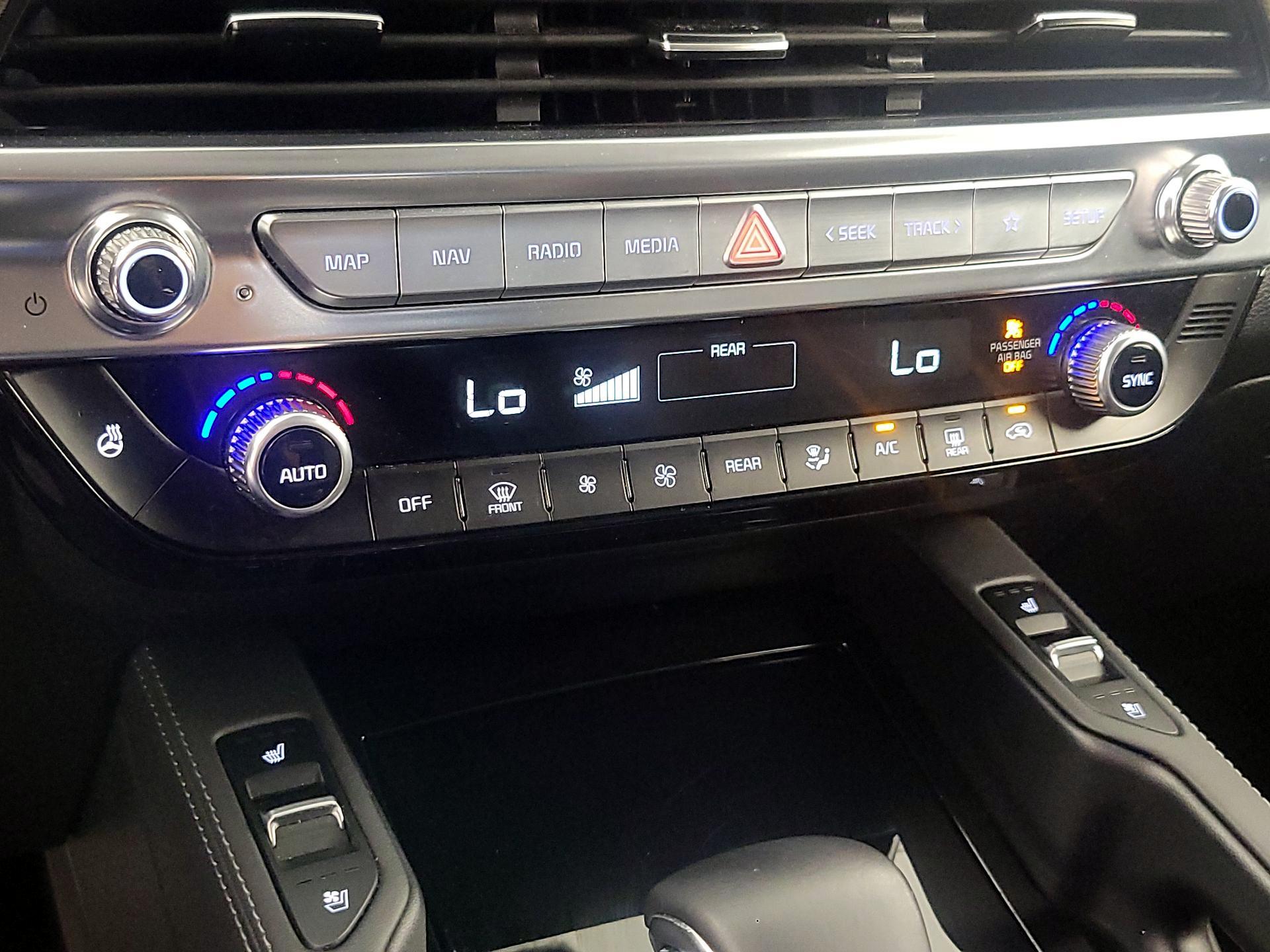Thumbnail: 2021 Kia Telluride - 17
