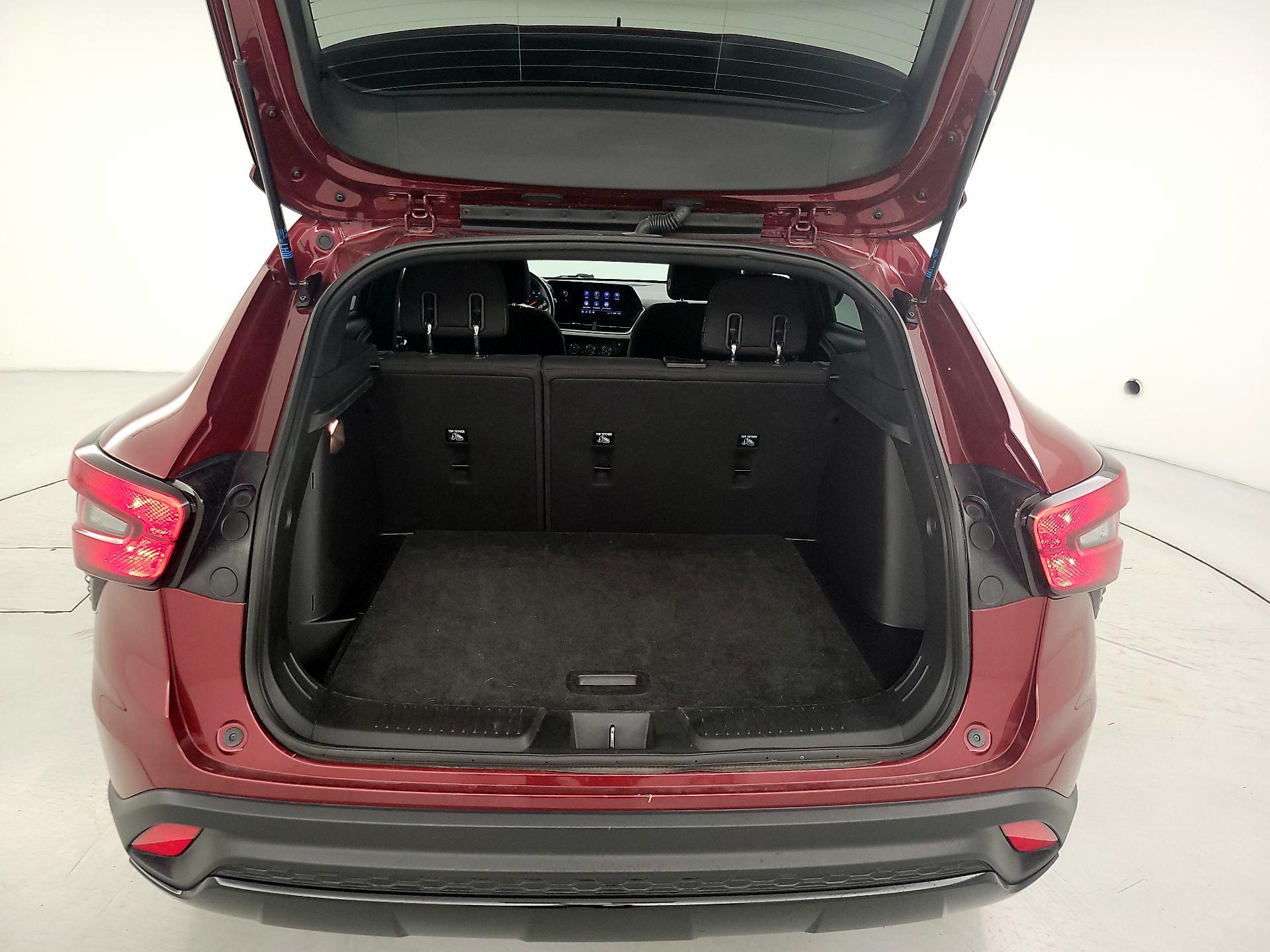 Thumbnail: 2024 Chevrolet Trax - 20