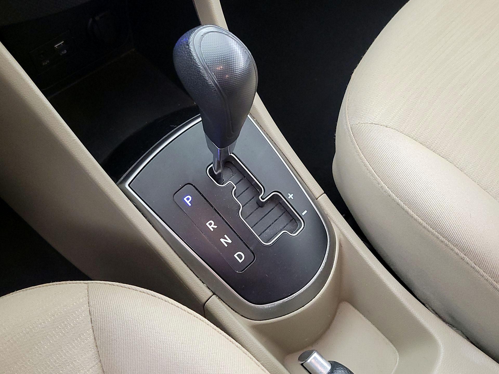 Thumbnail: 2016 Hyundai Accent - 16