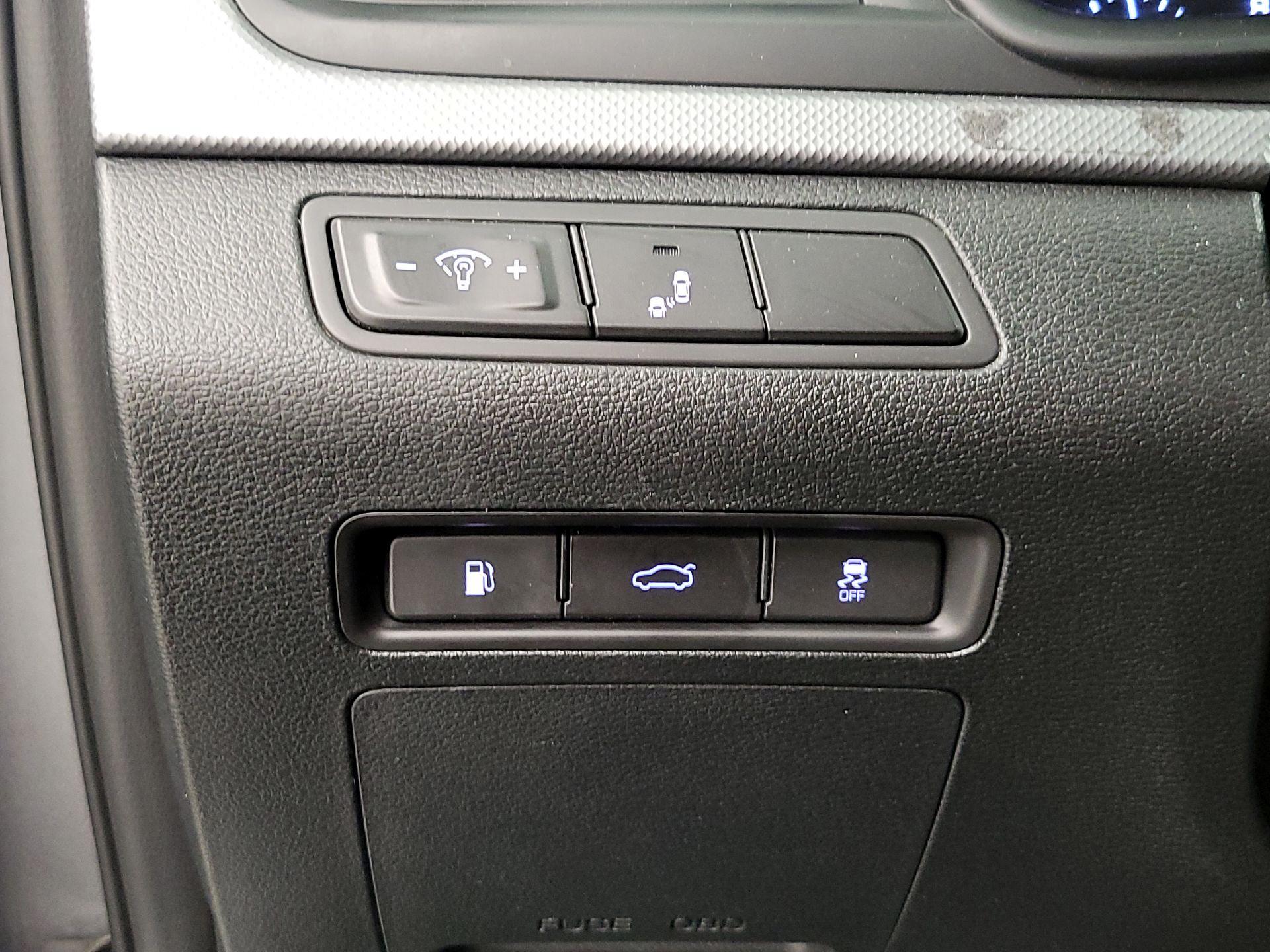 Thumbnail: 2019 Hyundai Sonata - 13