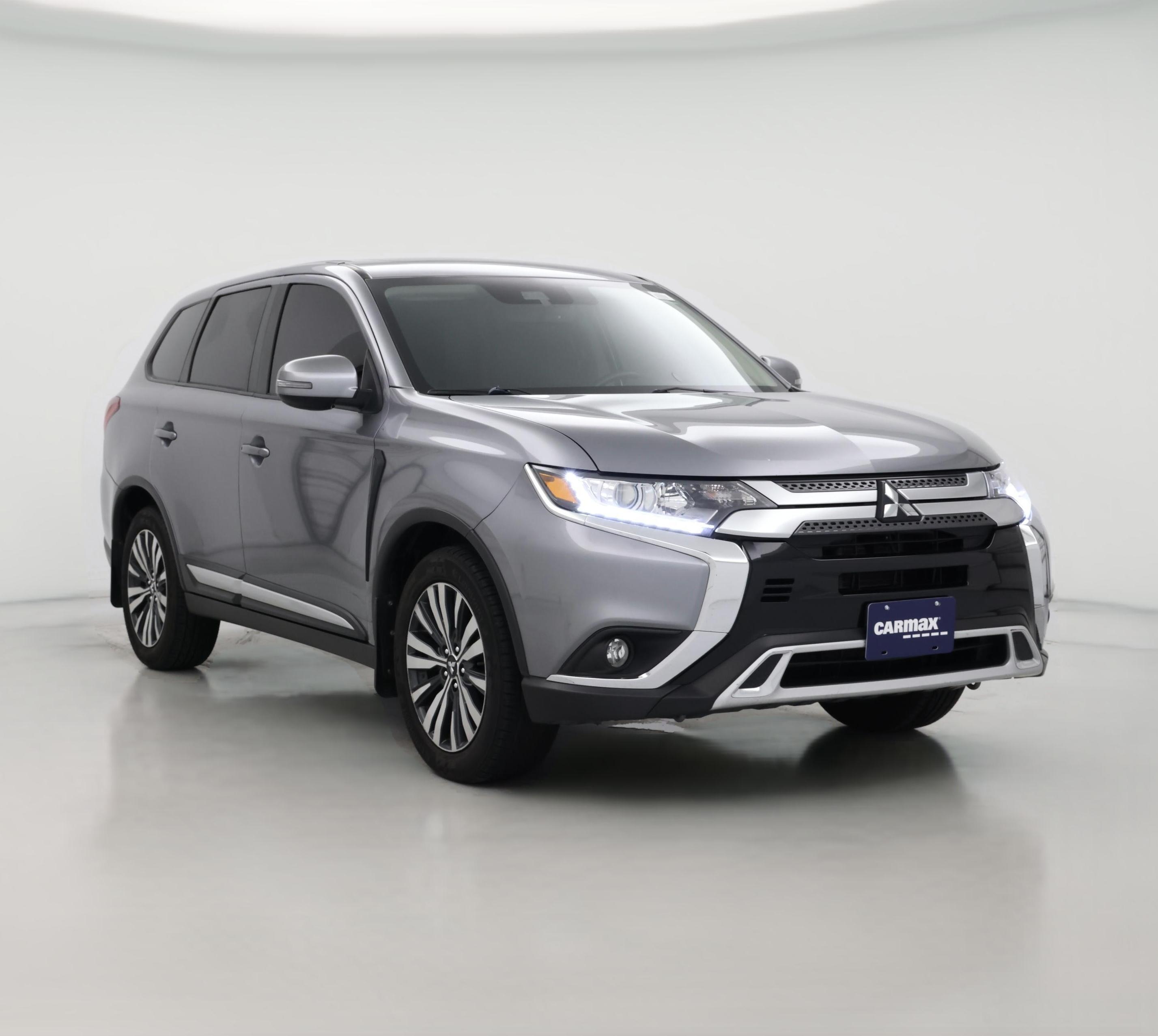 Thumbnail: 2020 Mitsubishi Outlander - 1