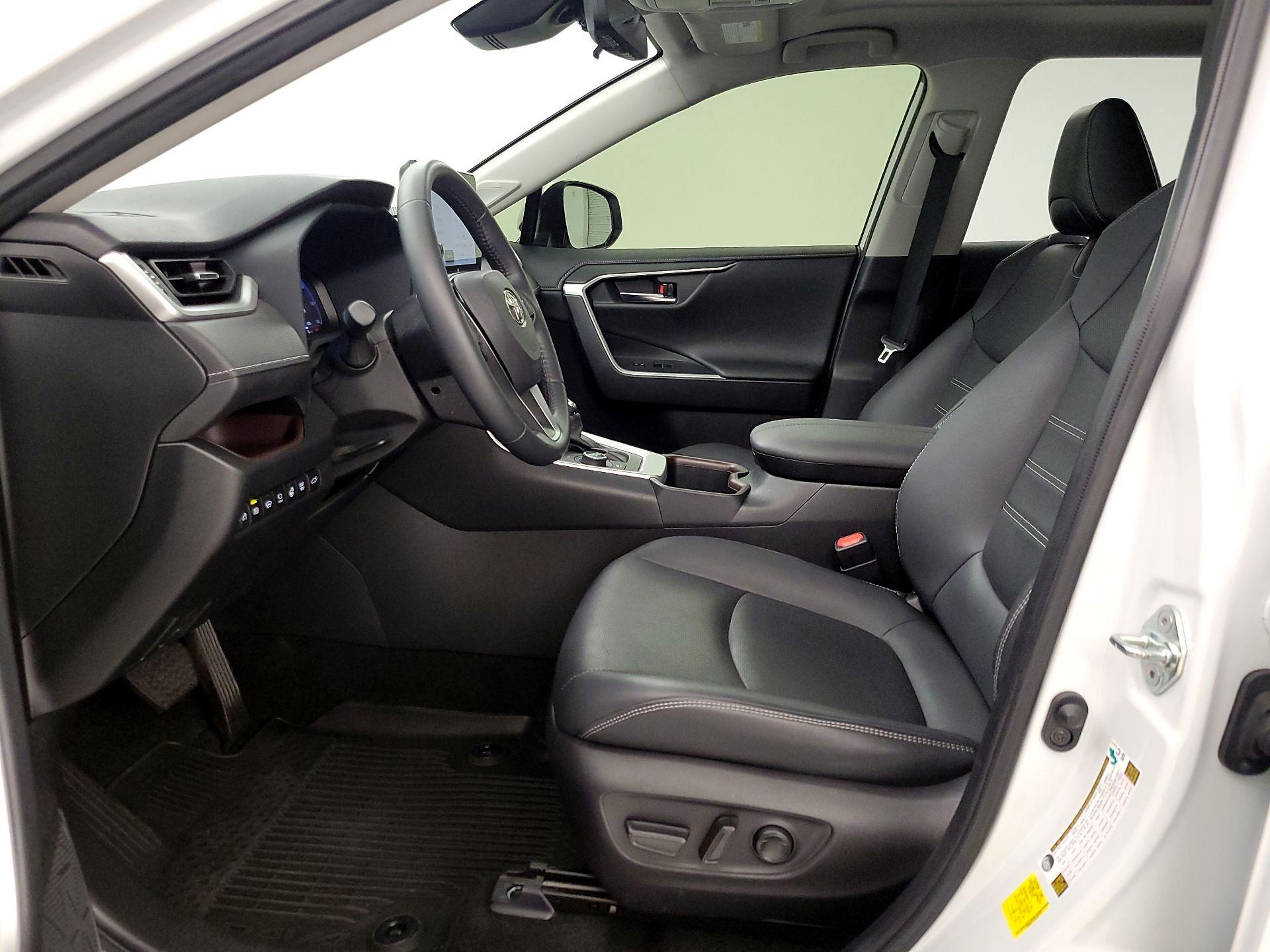 Thumbnail: 2023 Toyota RAV4 - 11