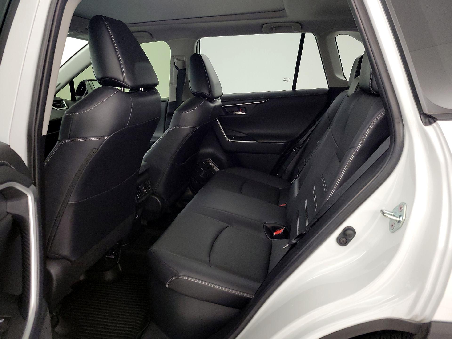 Thumbnail: 2023 Toyota RAV4 - 20