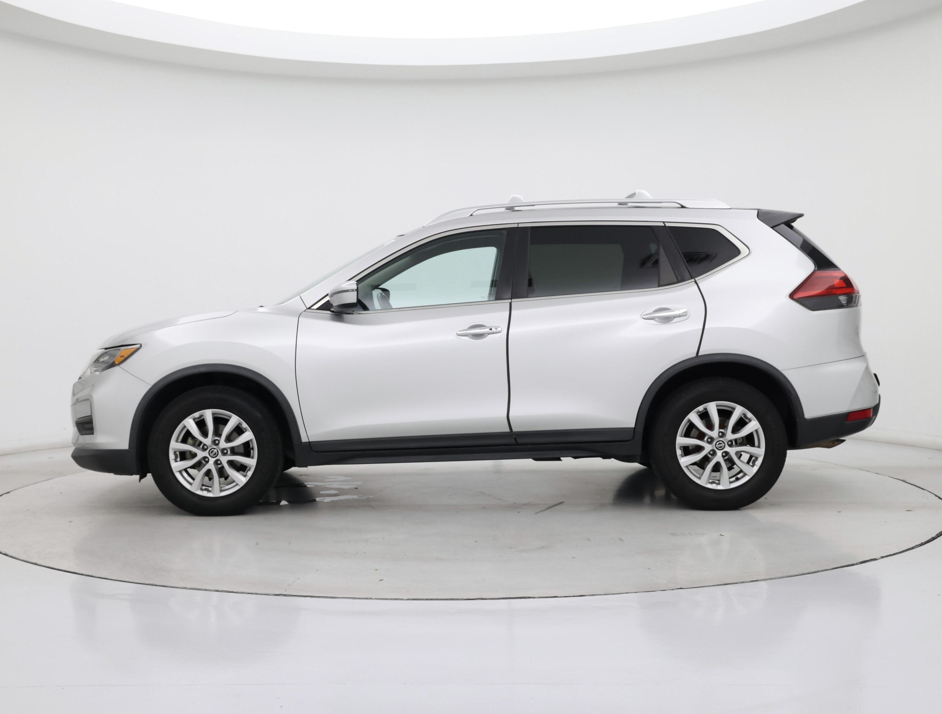 Thumbnail: 2018 Nissan Rogue - 3