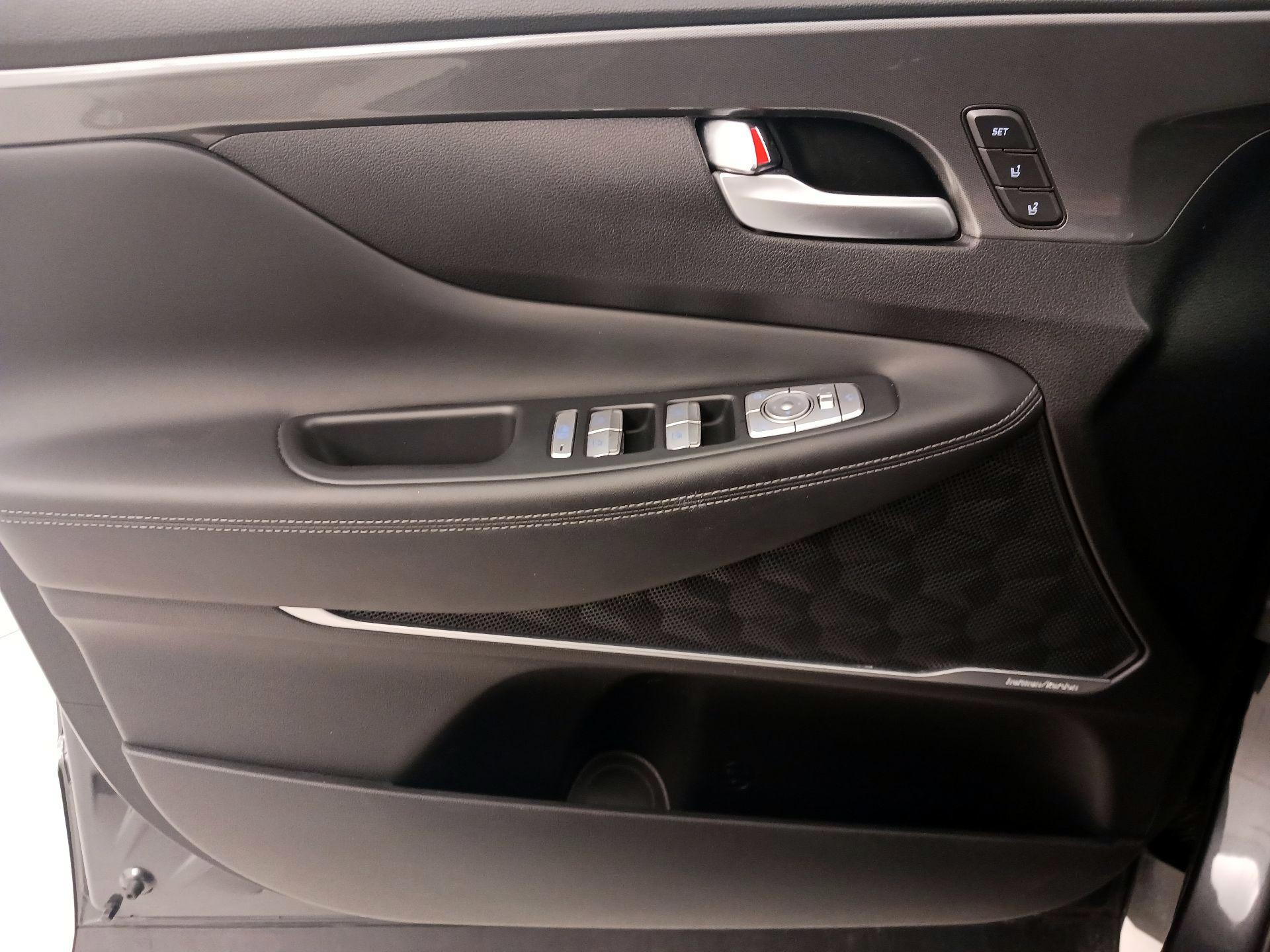 Thumbnail: 2022 Hyundai Santa Fe - 12