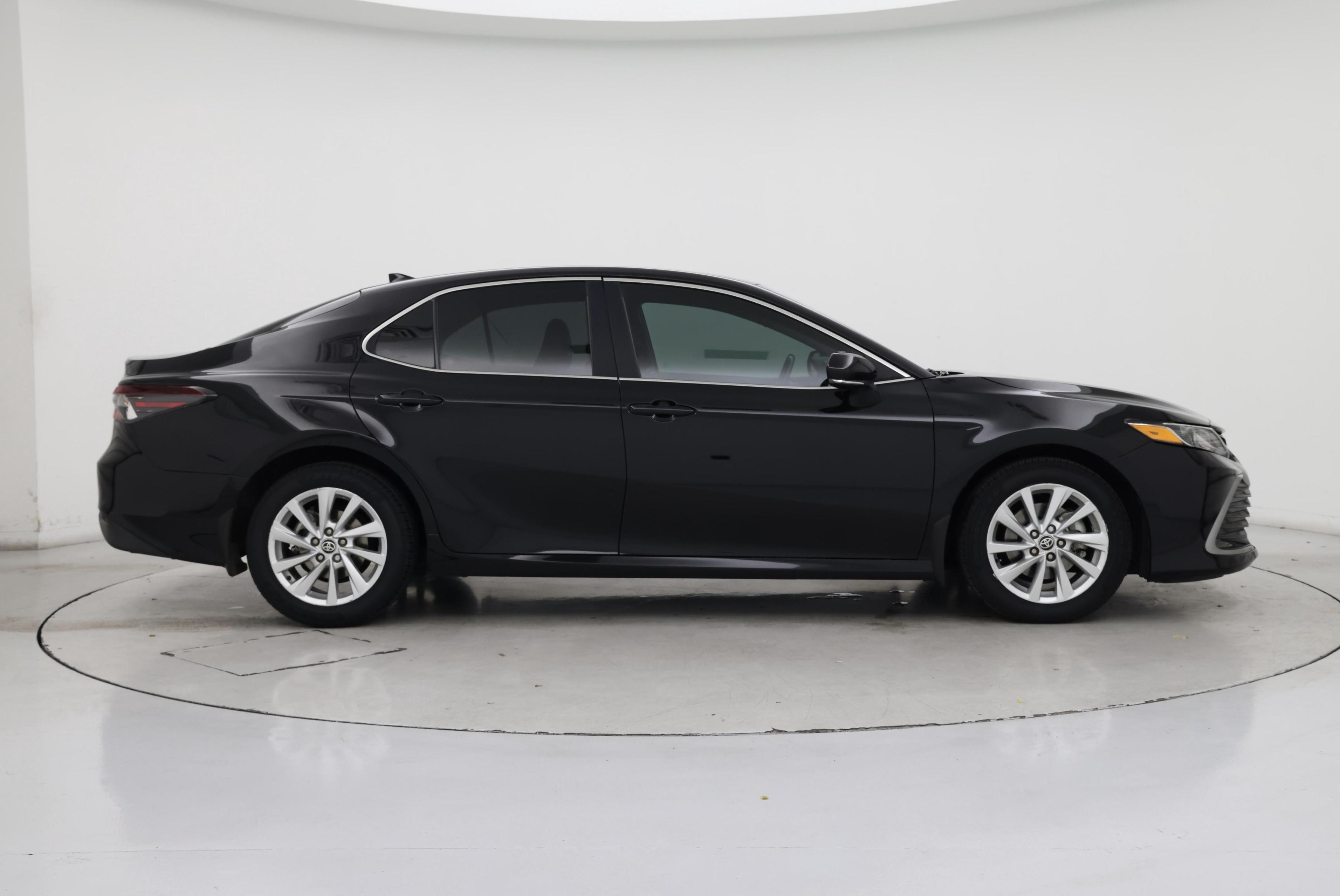Thumbnail: 2021 Toyota Camry - 7