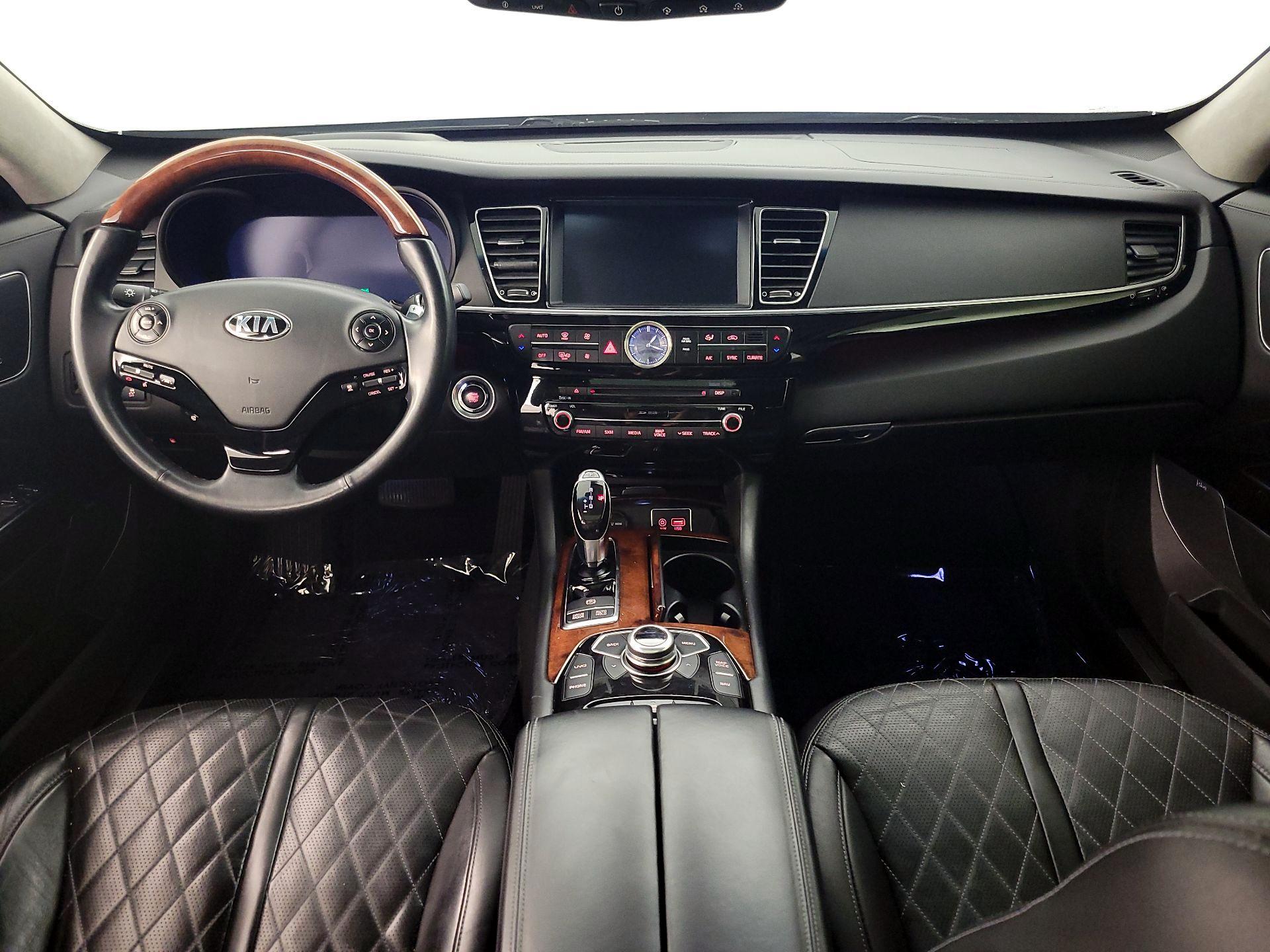 Thumbnail: 2016 Kia K900 - 9