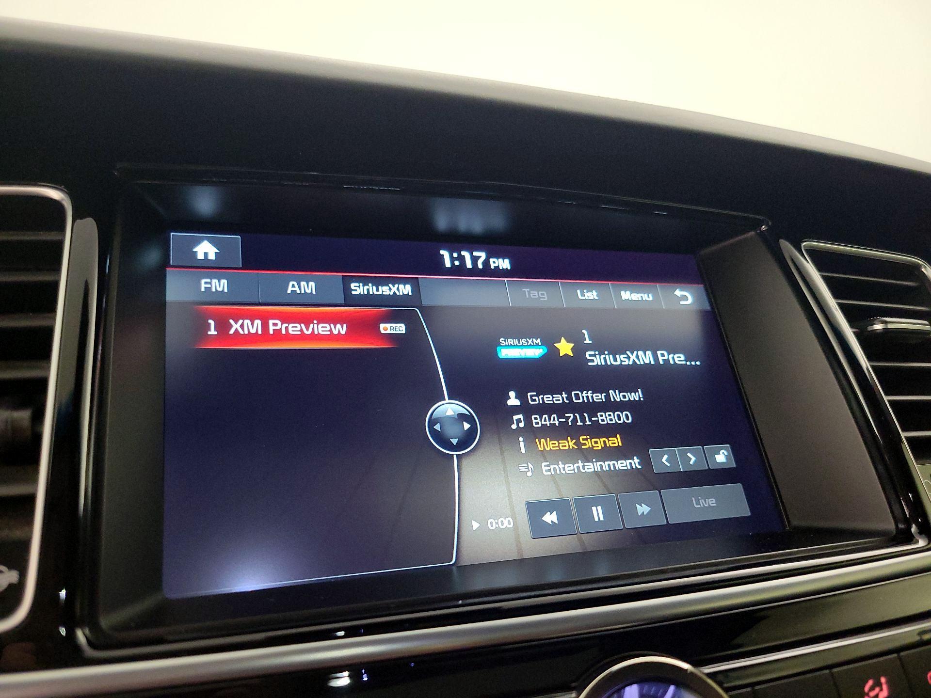 Thumbnail: 2016 Kia K900 - 16