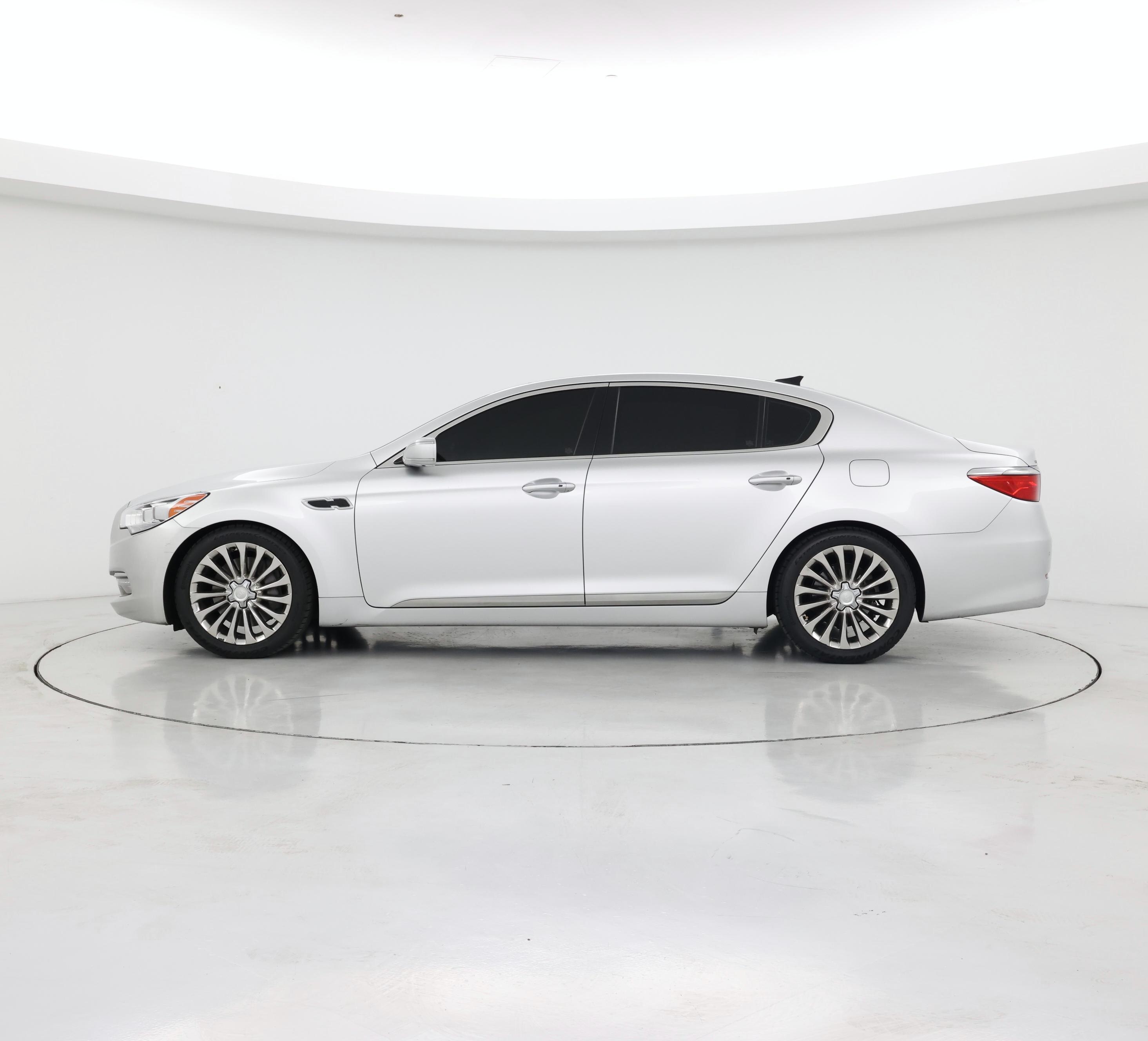 Thumbnail: 2016 Kia K900 - 3