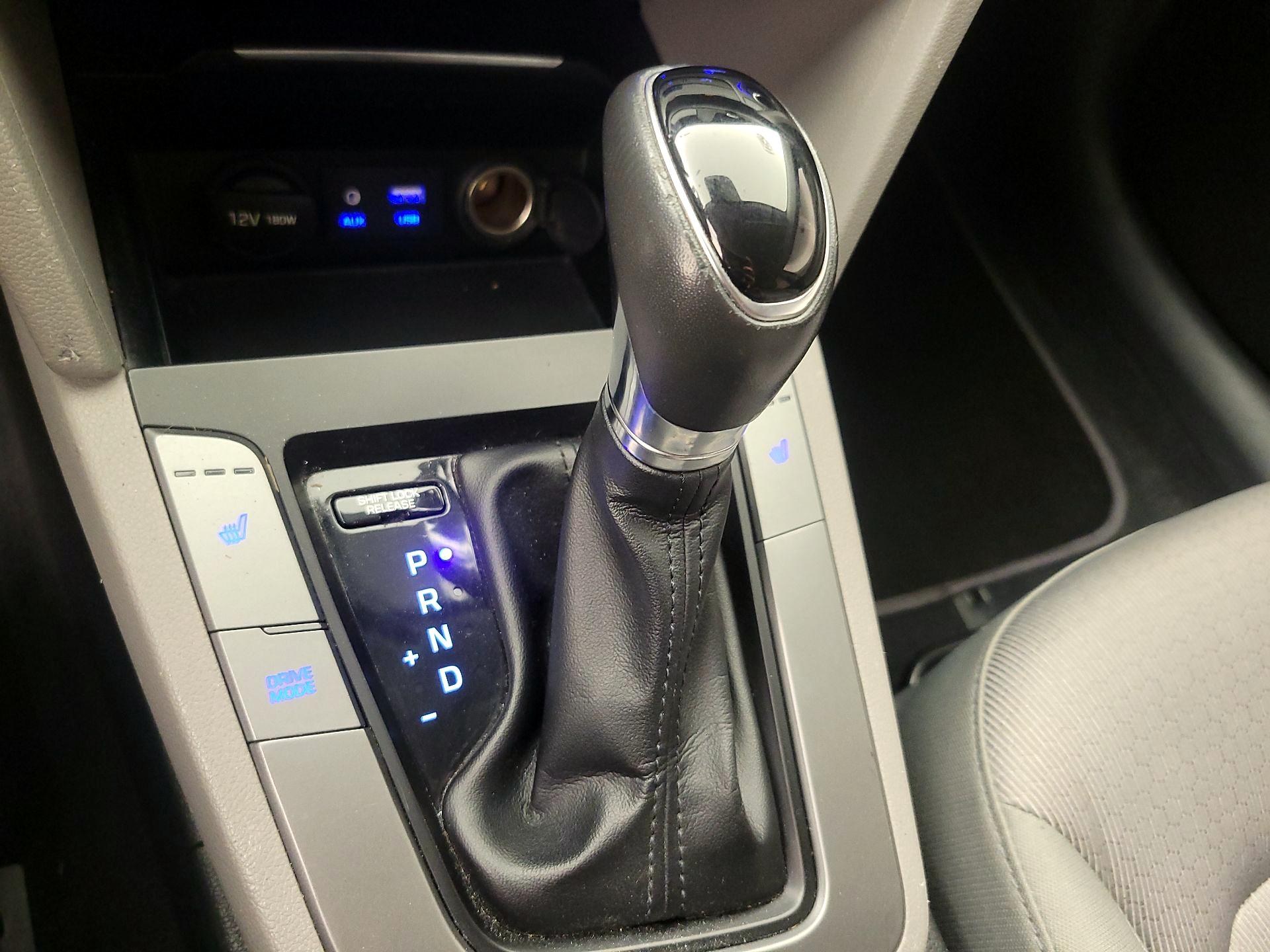 Thumbnail: 2017 Hyundai Elantra - 17