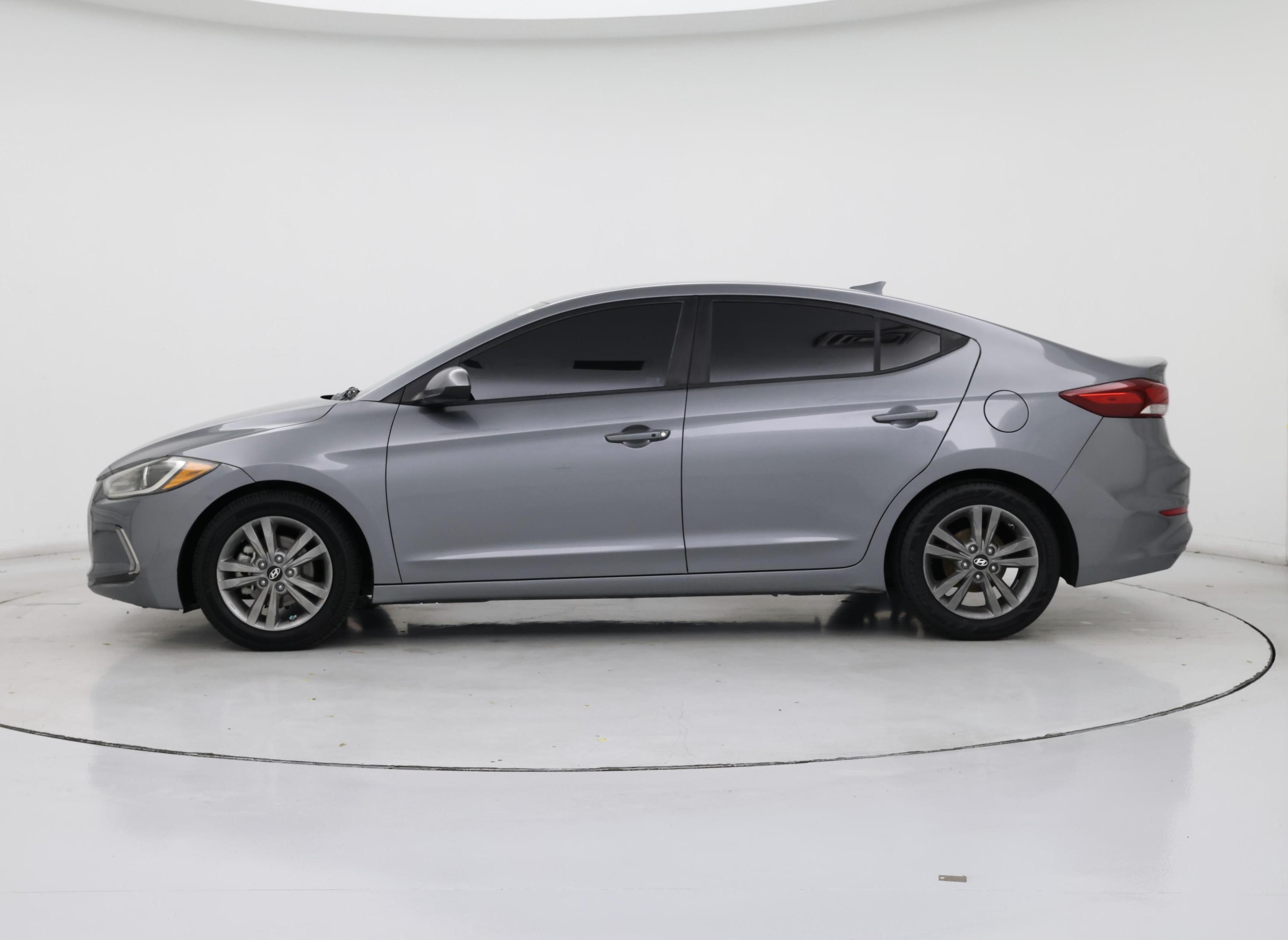 Thumbnail: 2017 Hyundai Elantra - 3