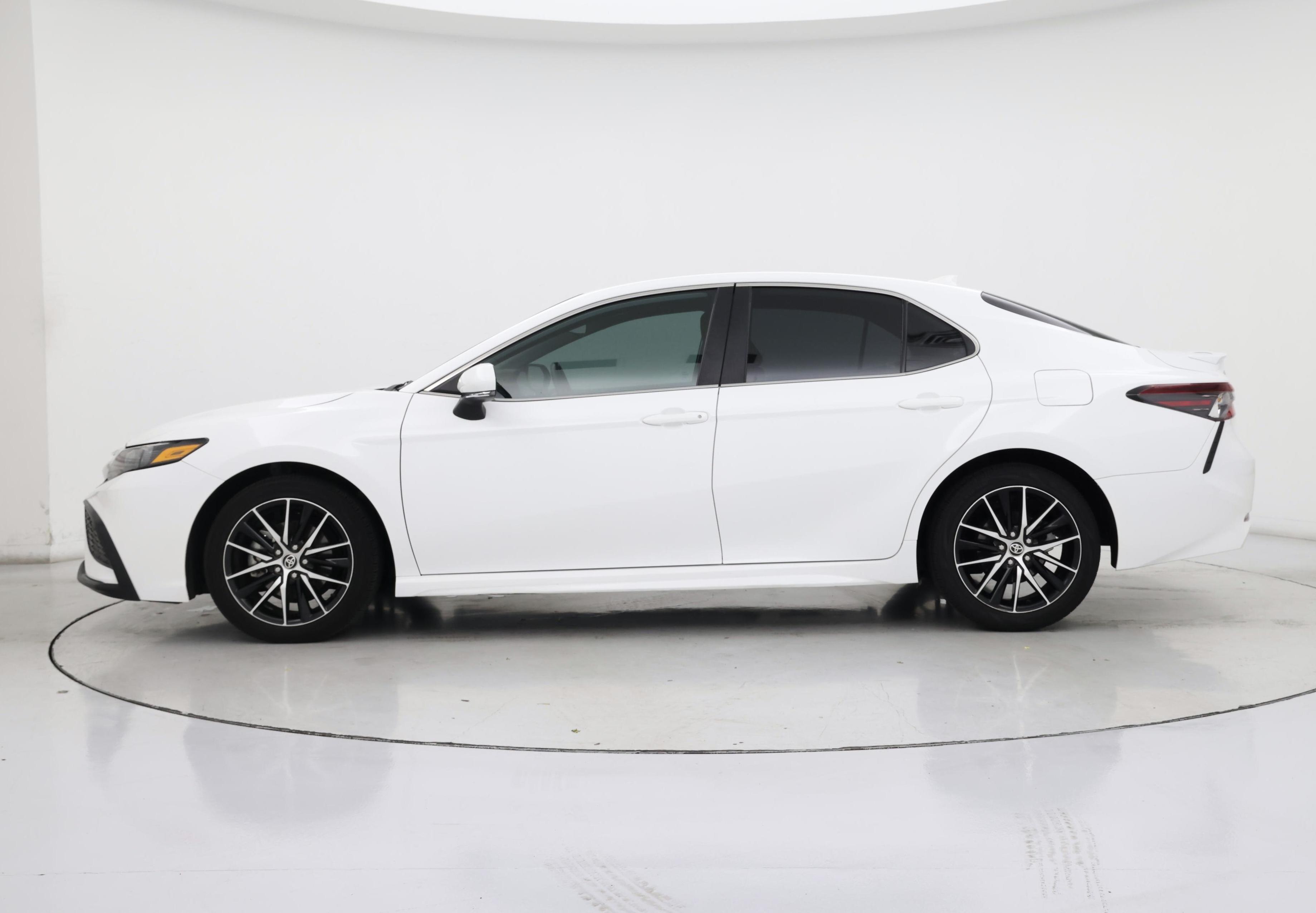 Thumbnail: 2023 Toyota Camry - 3