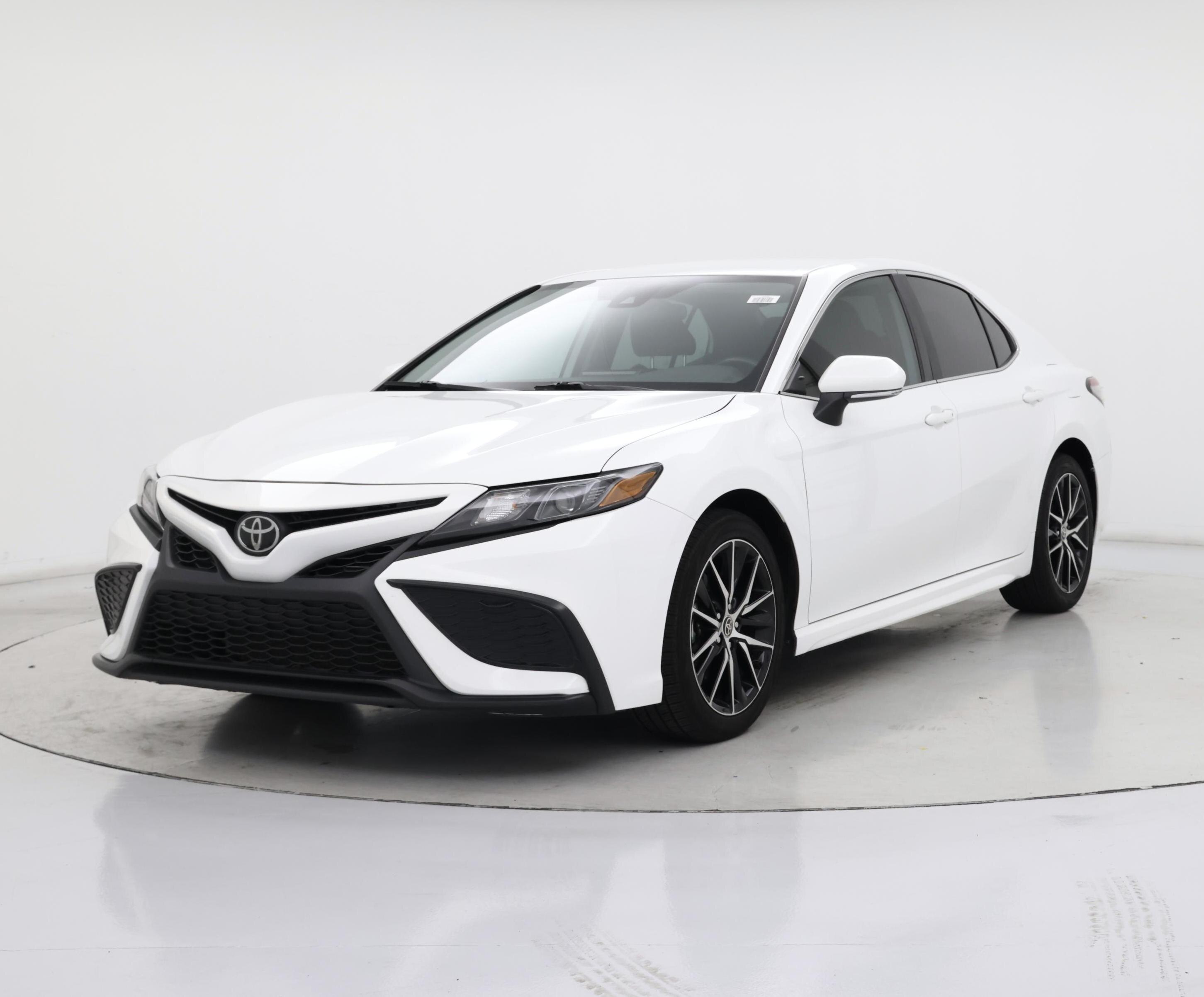 Thumbnail: 2023 Toyota Camry - 4