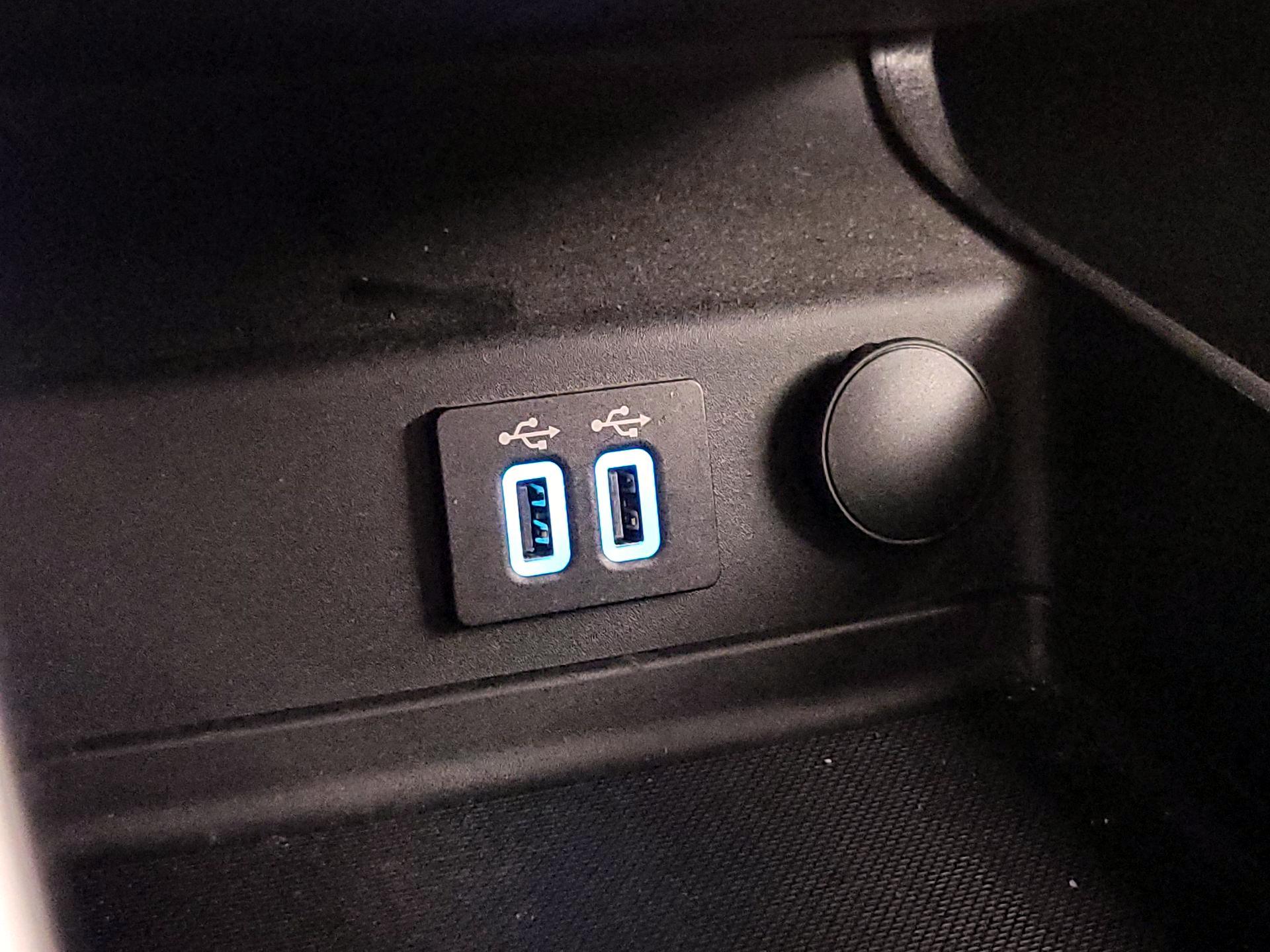 Thumbnail: 2020 Ford Fusion - 18