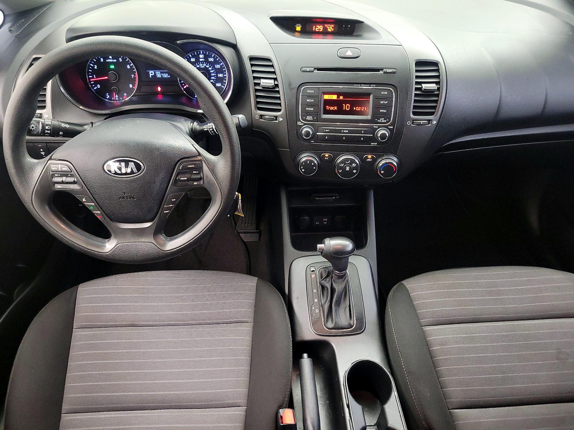 Thumbnail: 2016 Kia Forte - 9