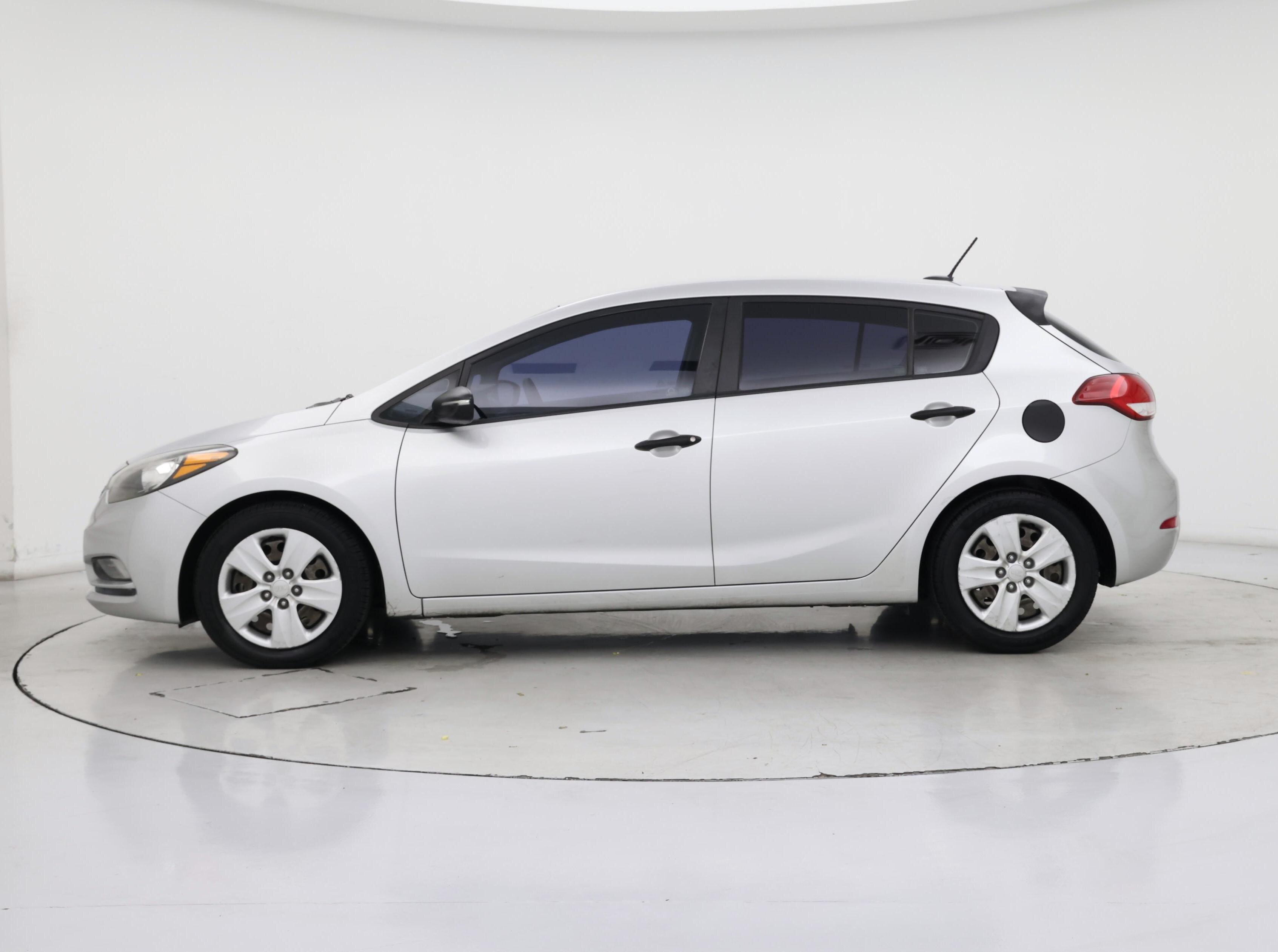 Thumbnail: 2016 Kia Forte - 3