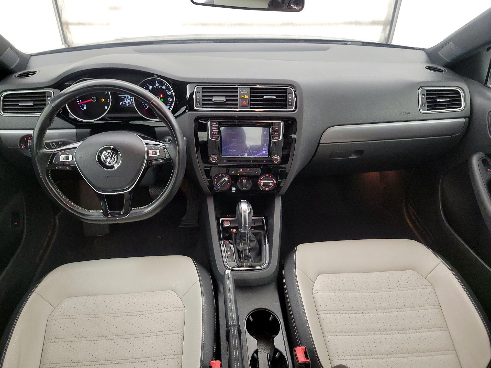 Thumbnail: 2016 Volkswagen Jetta - 9