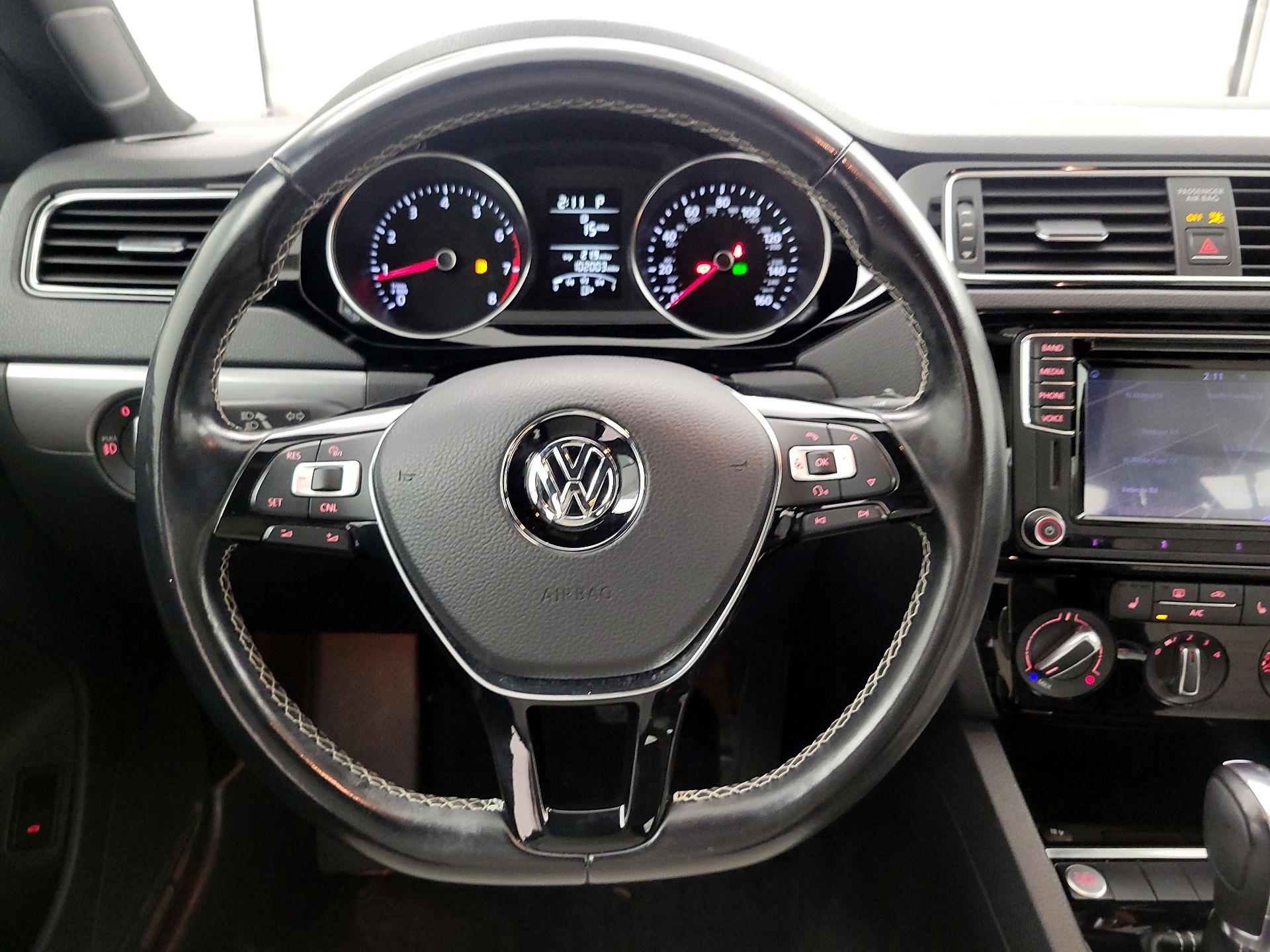 Thumbnail: 2016 Volkswagen Jetta - 10