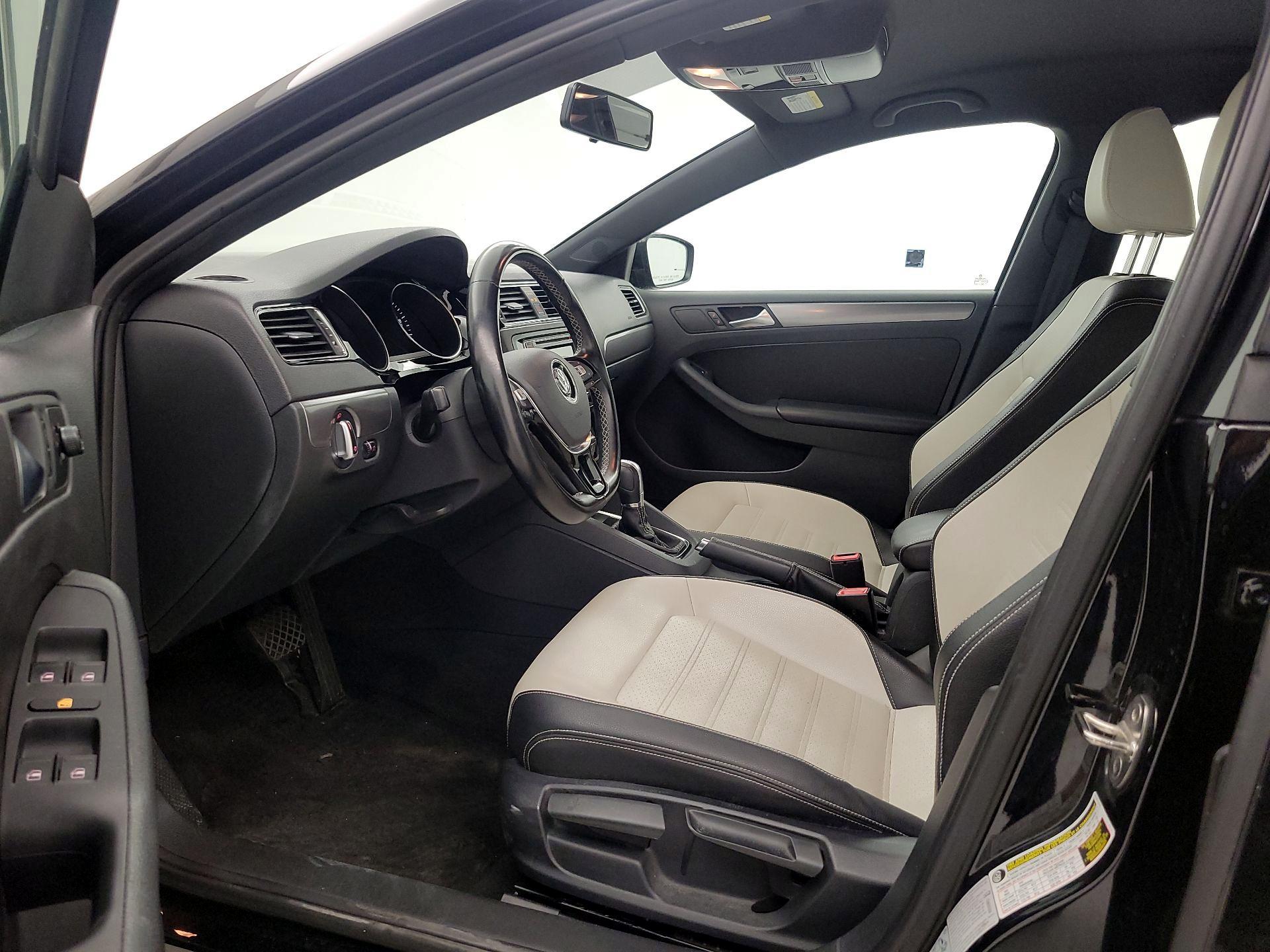 Thumbnail: 2016 Volkswagen Jetta - 11