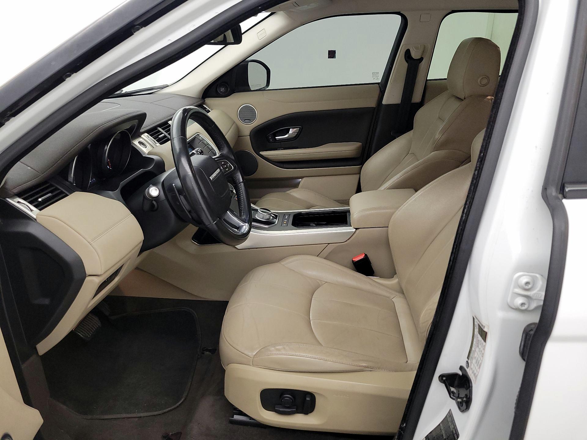 Thumbnail: 2016 Land Rover Range Rover Evoque - 11