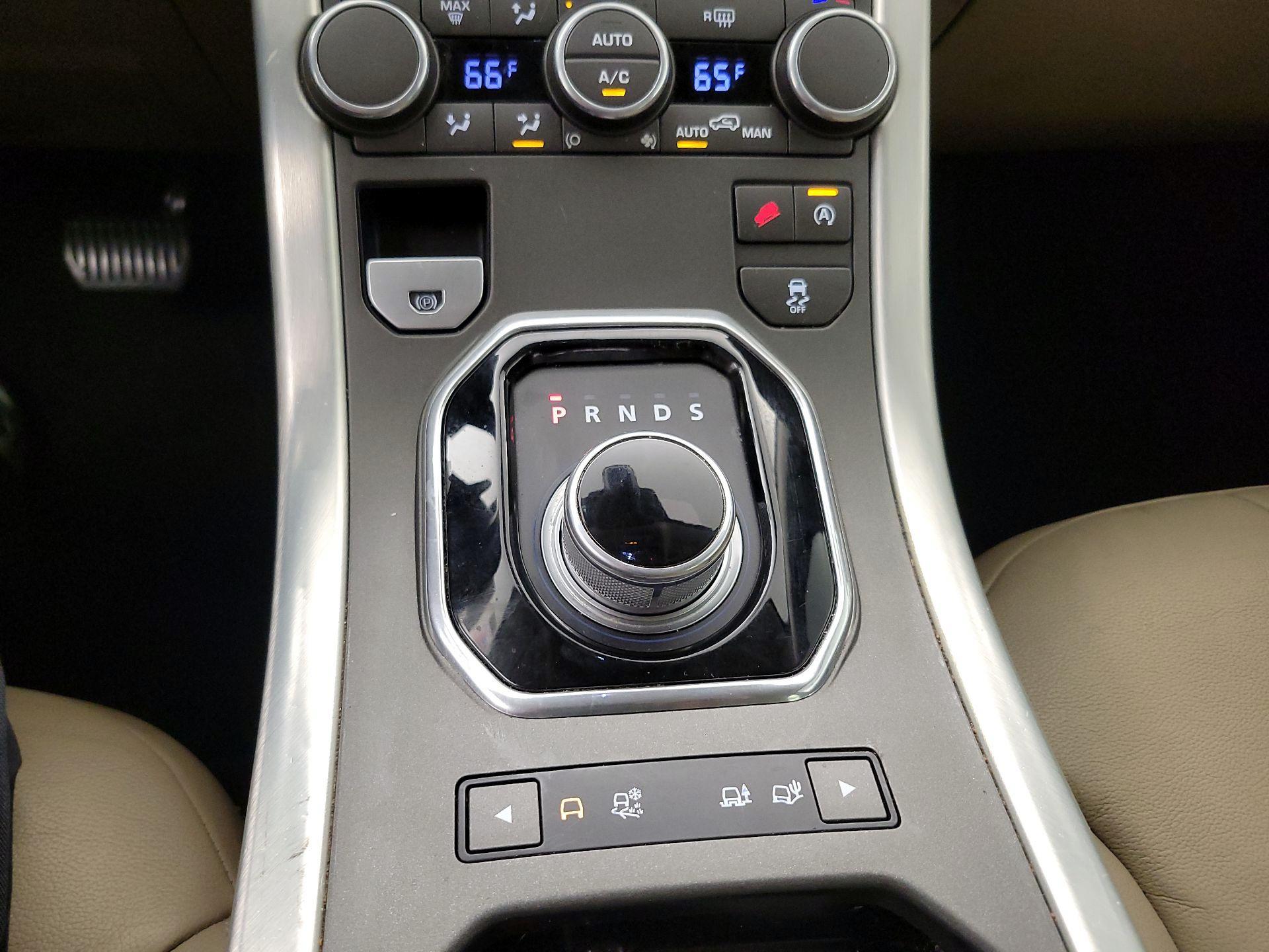 Thumbnail: 2016 Land Rover Range Rover Evoque - 17