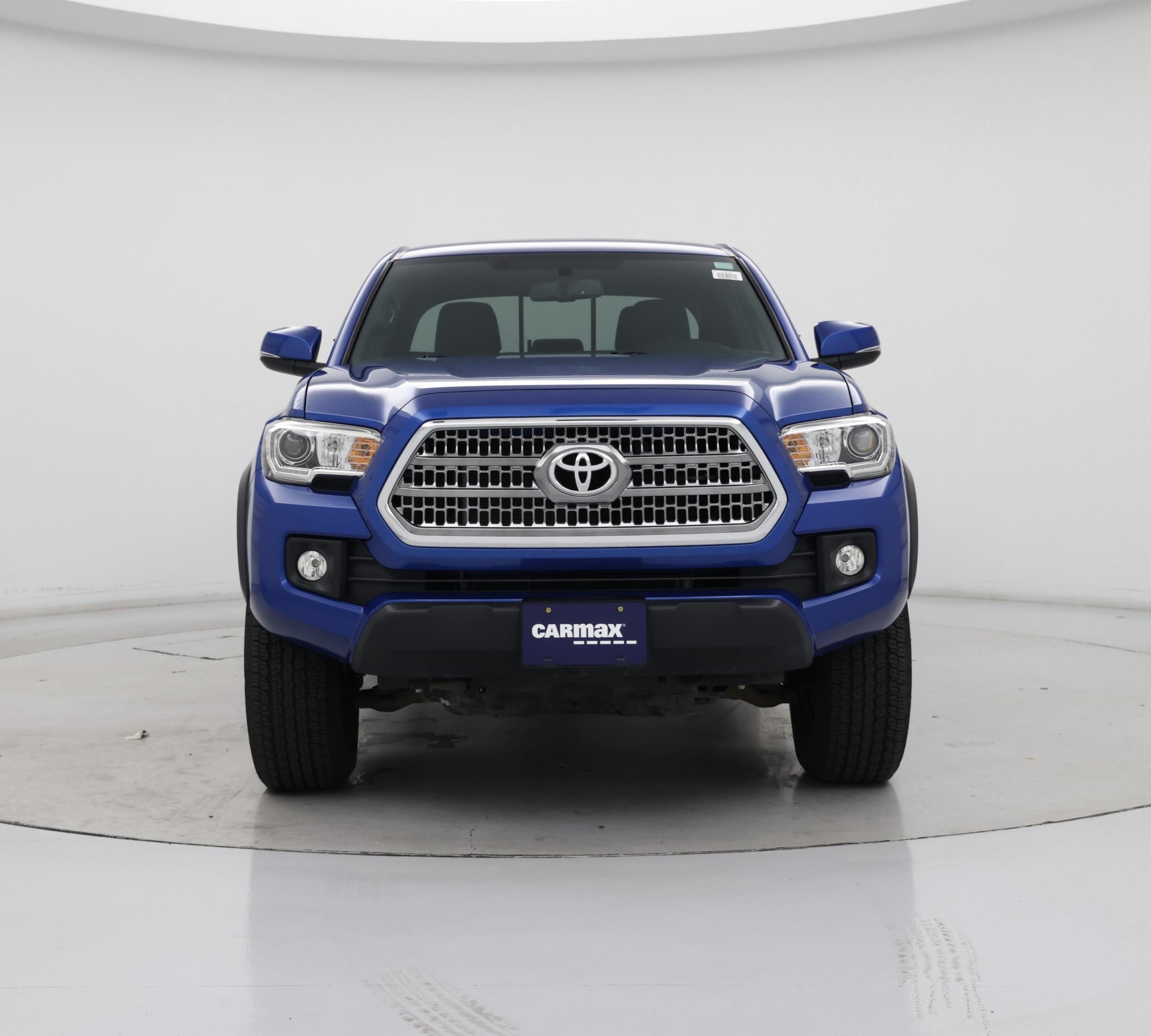 Thumbnail: 2017 Toyota Tacoma - 5