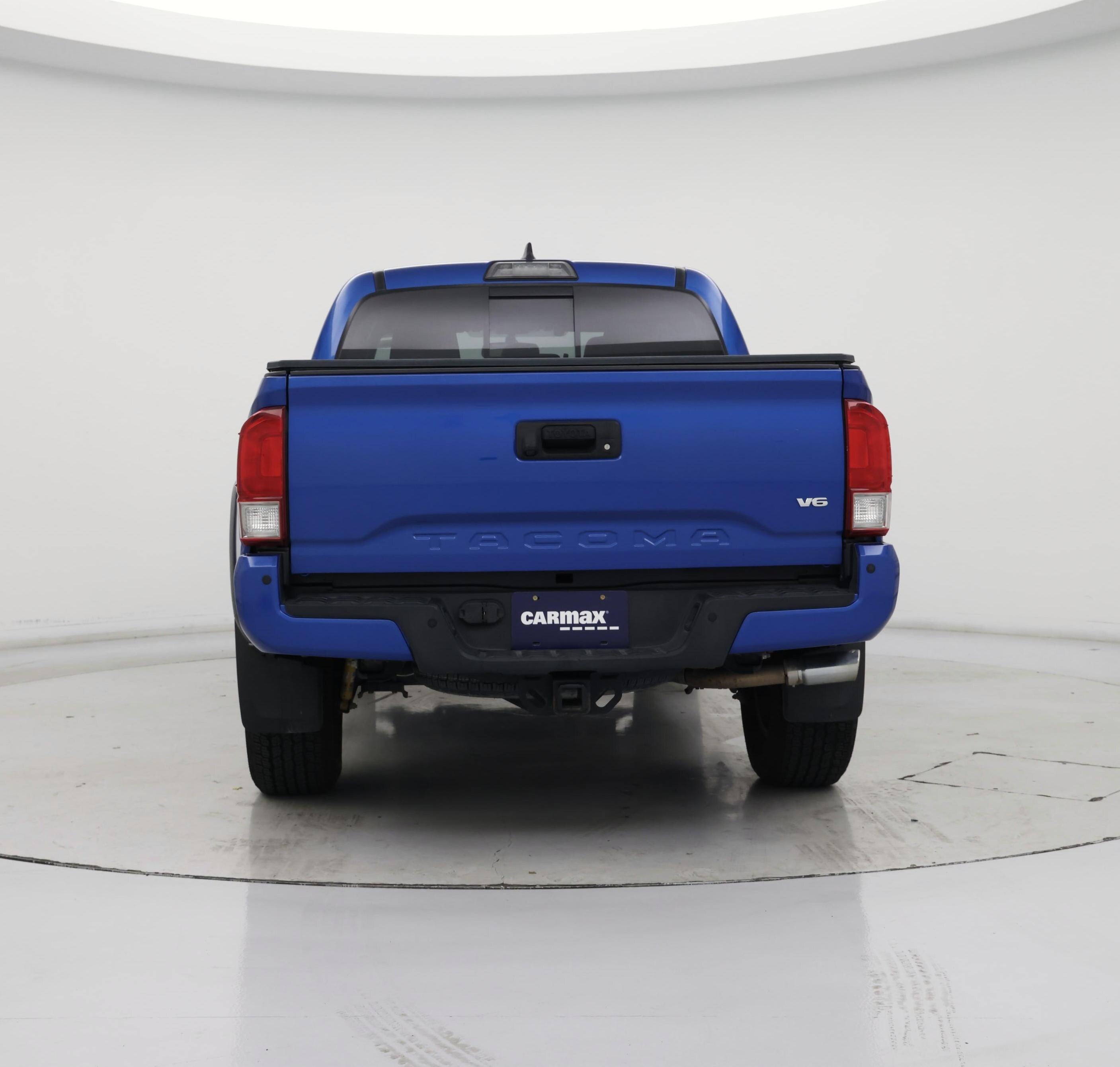 Thumbnail: 2017 Toyota Tacoma - 6