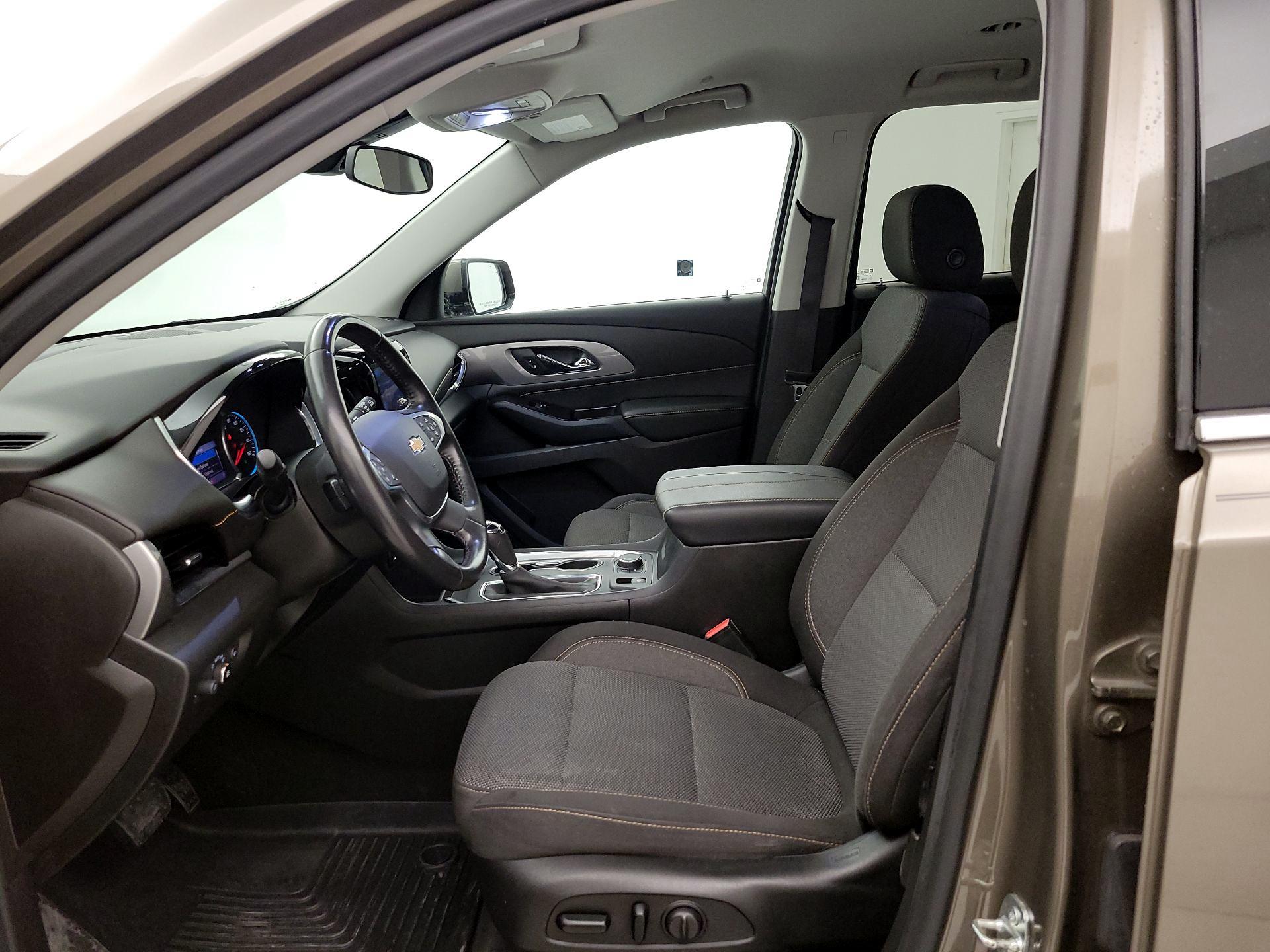 Thumbnail: 2020 Chevrolet Traverse - 11