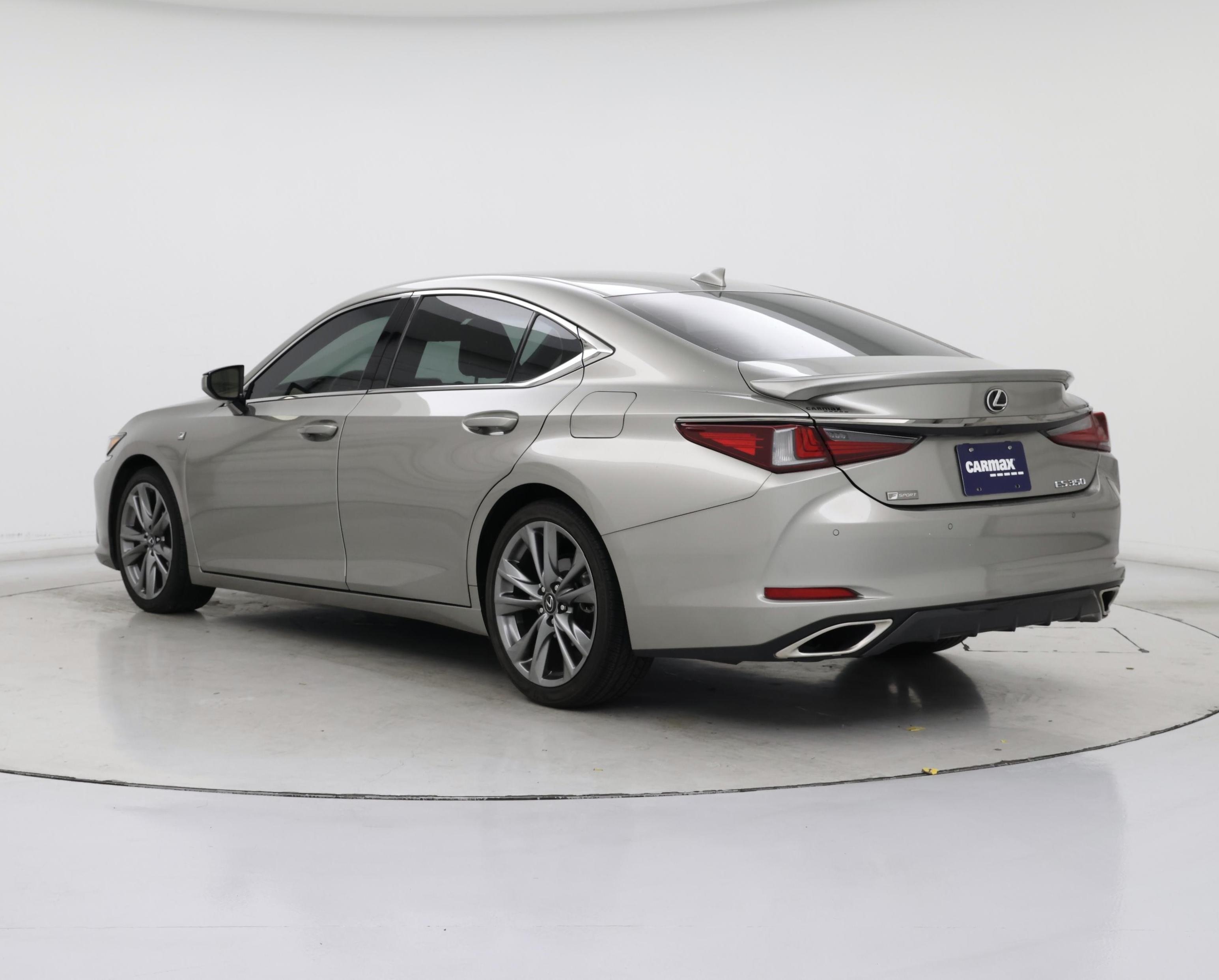 Thumbnail: 2019 Lexus ES - 2