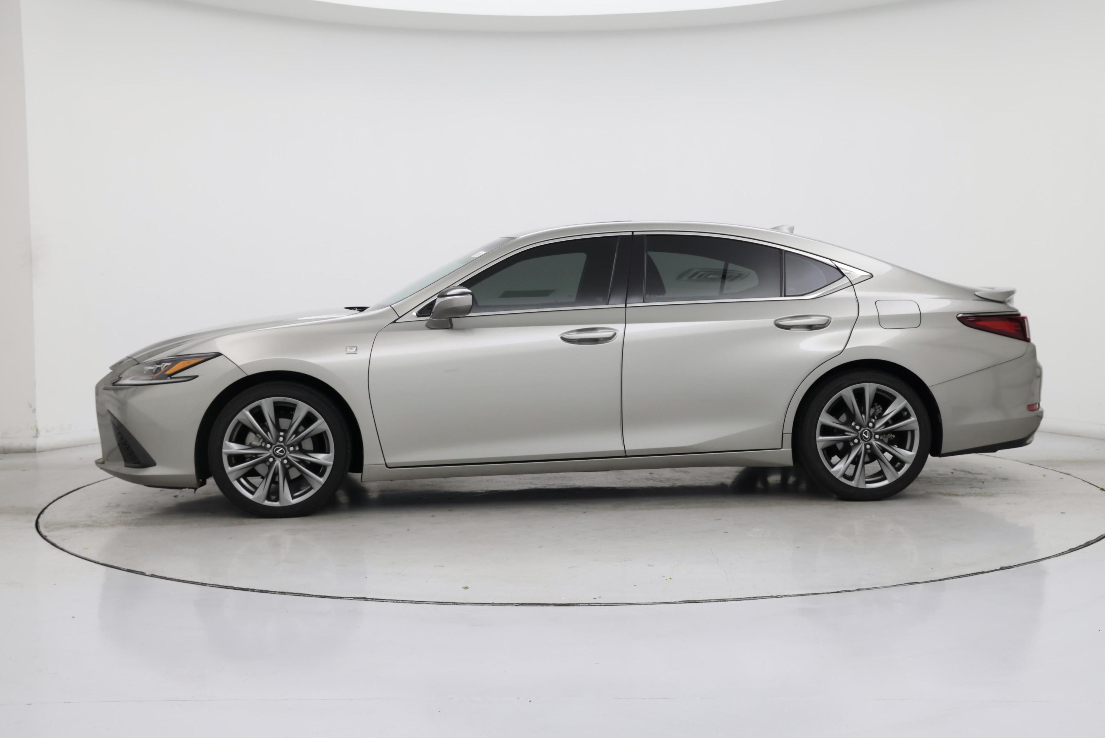 Thumbnail: 2019 Lexus ES - 3