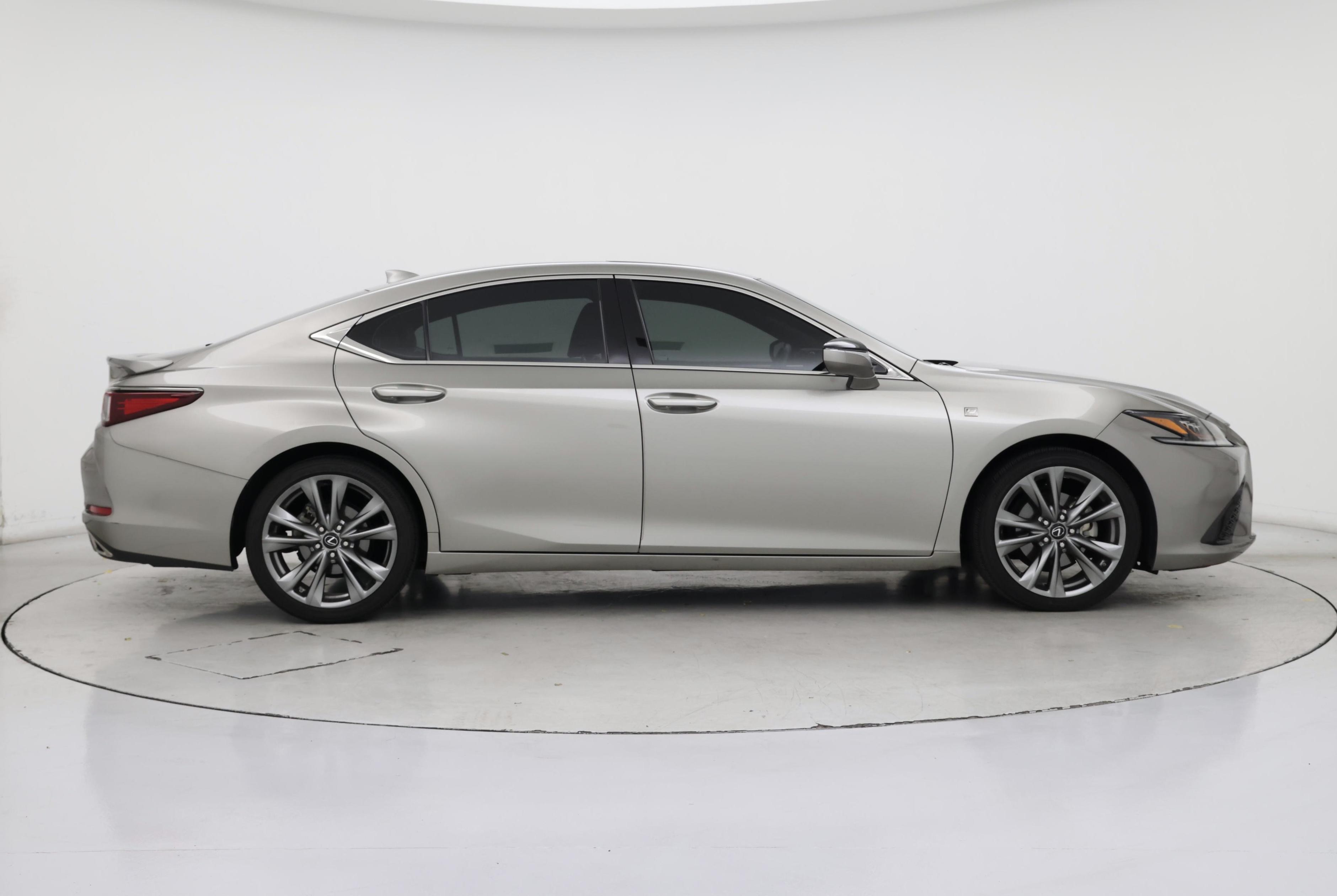Thumbnail: 2019 Lexus ES - 7