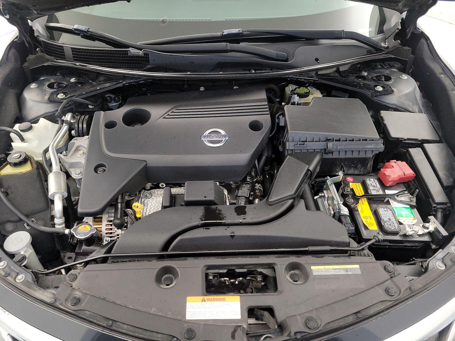 Thumbnail: 2015 Nissan Altima - 20