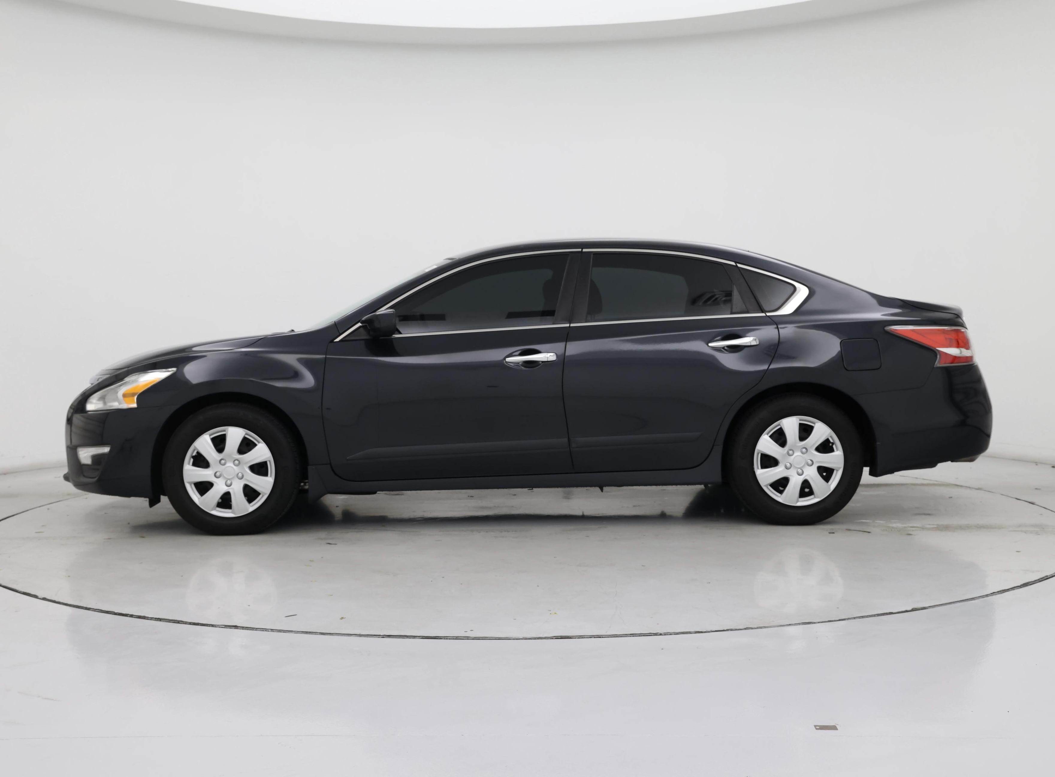 Thumbnail: 2015 Nissan Altima - 3