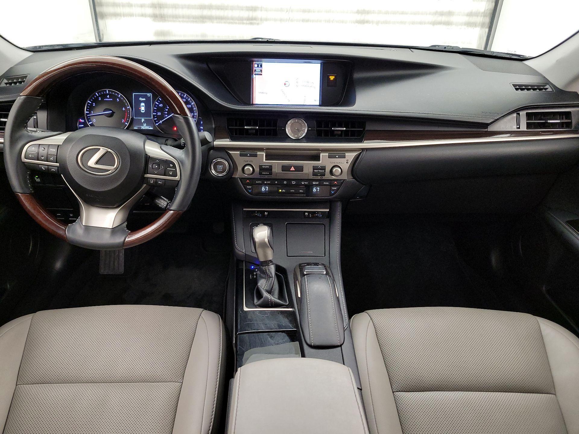 Thumbnail: 2018 Lexus ES - 9