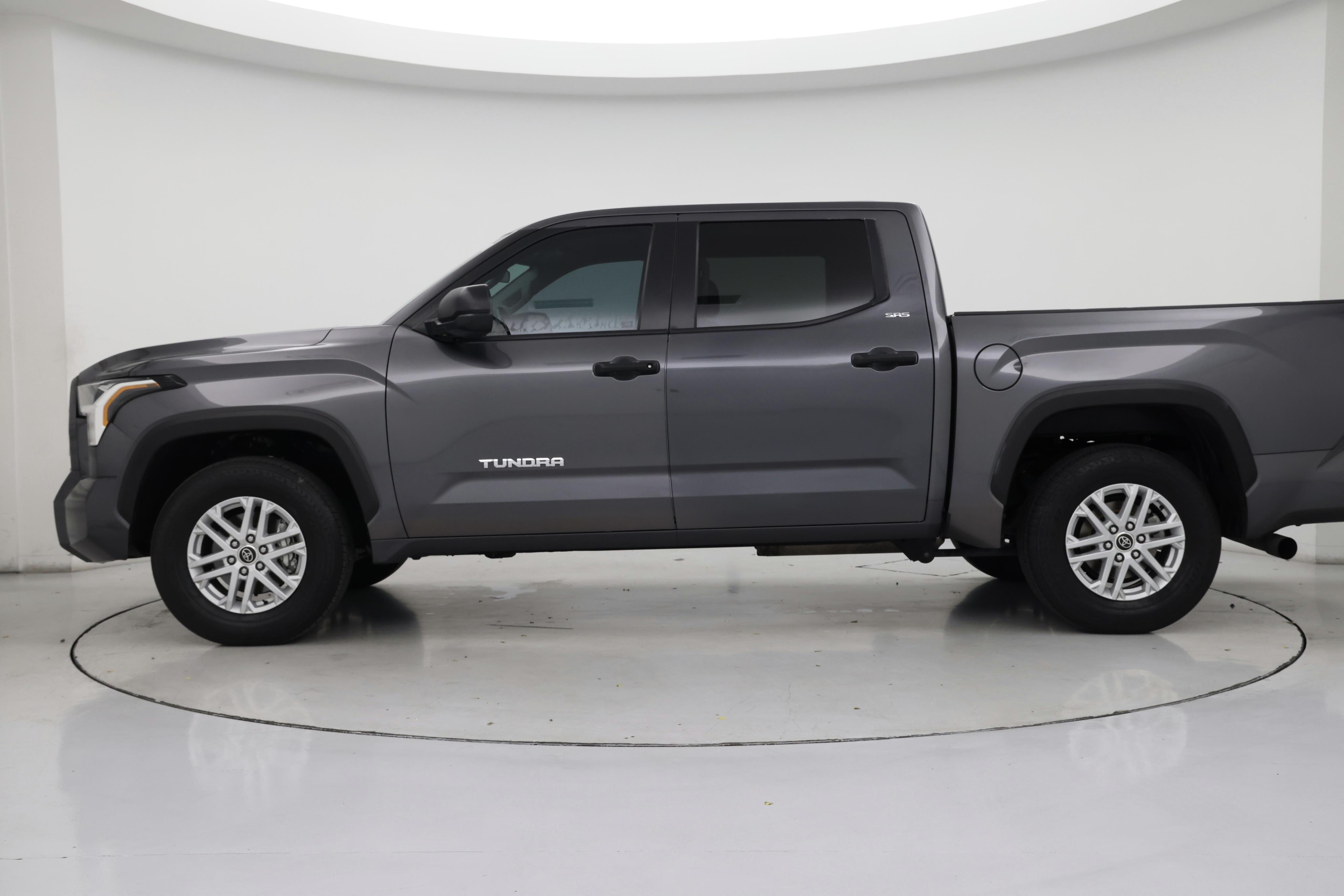 Thumbnail: 2024 Toyota Tundra - 3