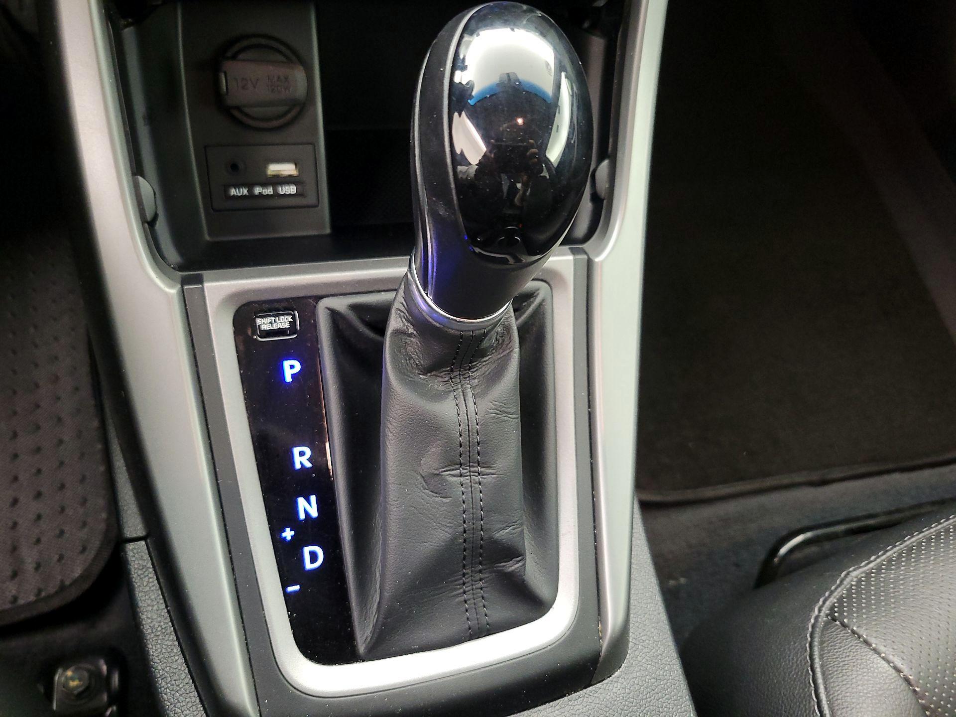 Thumbnail: 2016 Hyundai Elantra - 17