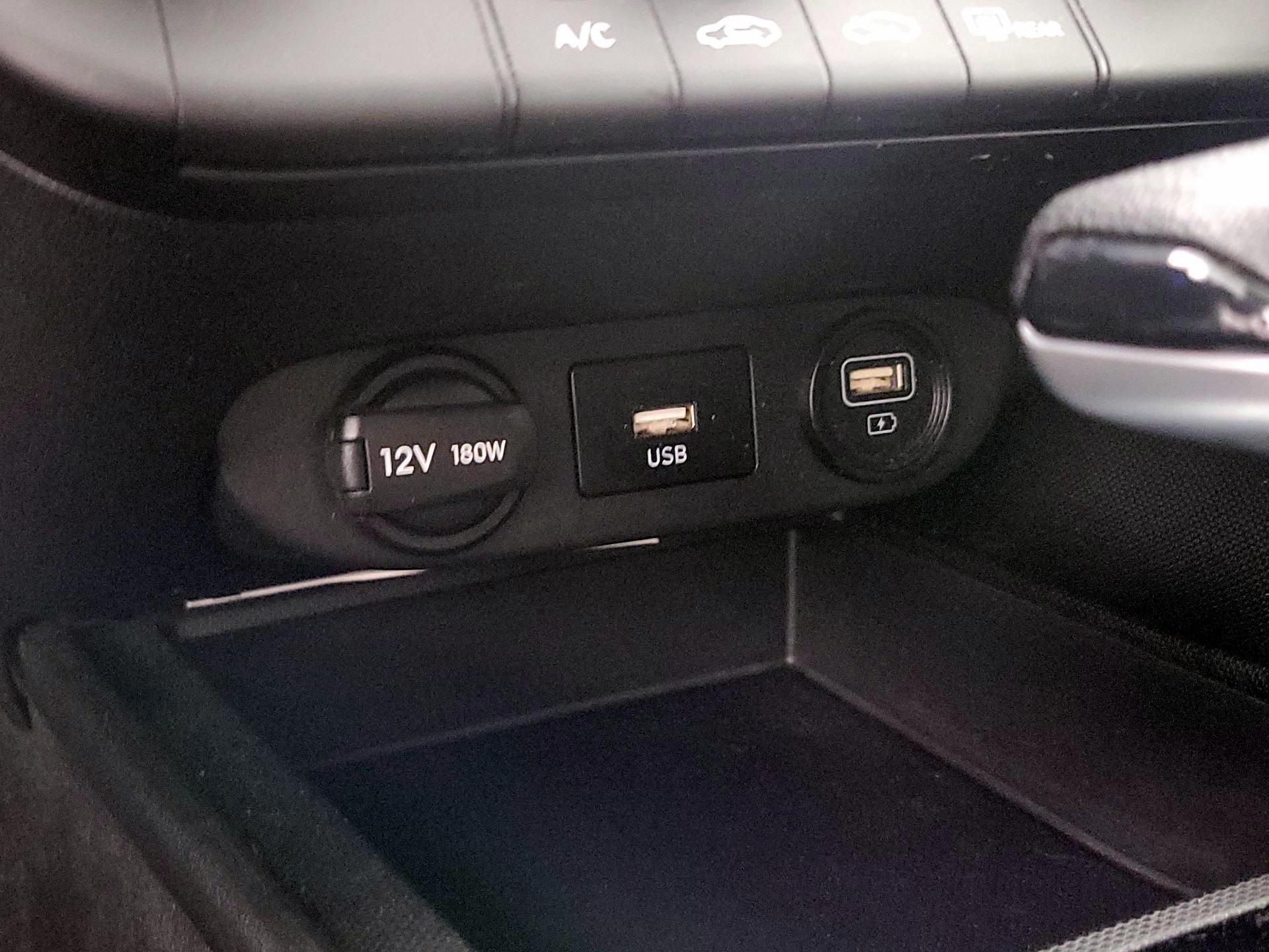 Thumbnail: 2021 Hyundai Elantra - 18