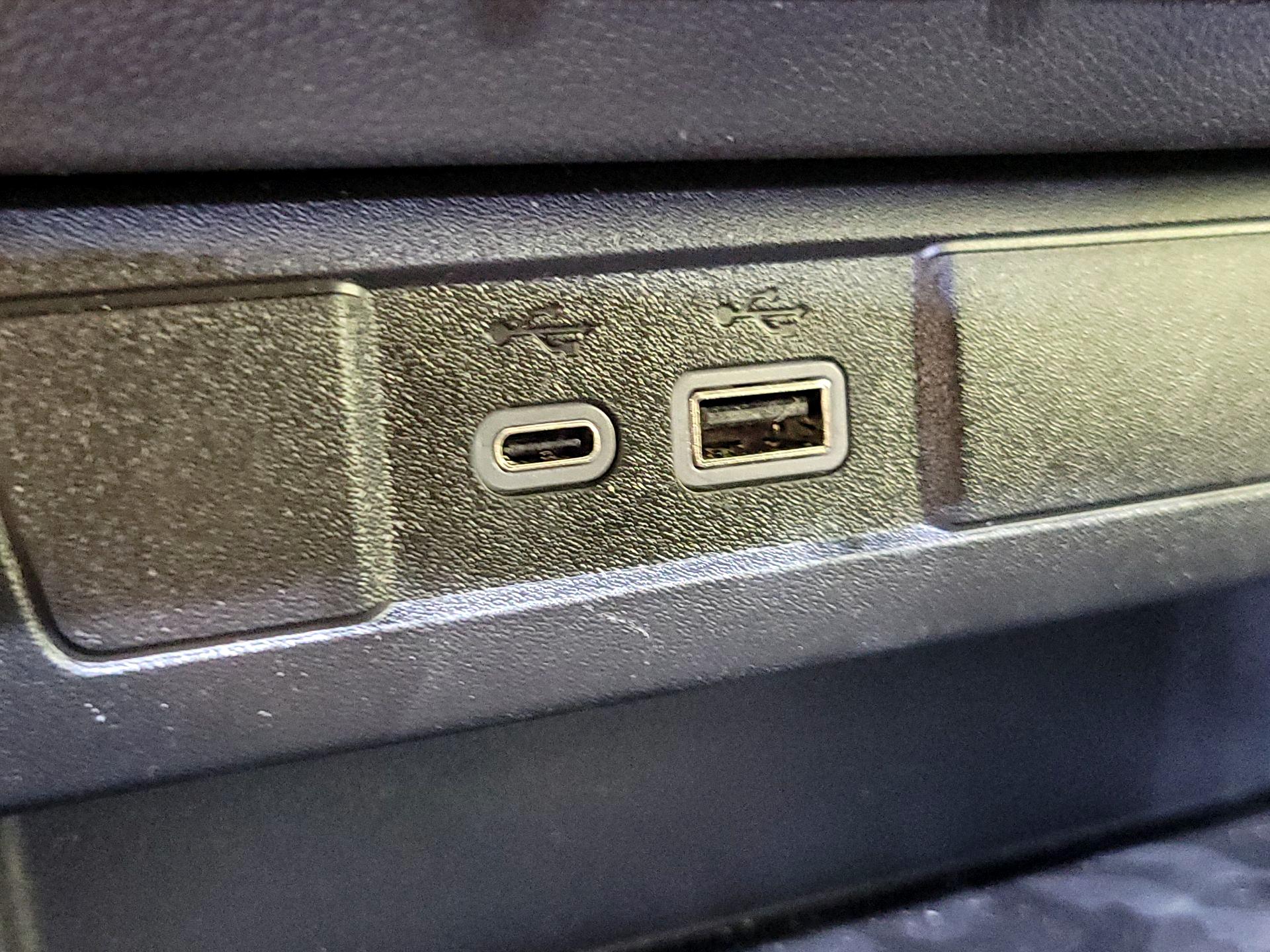 Thumbnail: 2023 GMC Canyon - 18