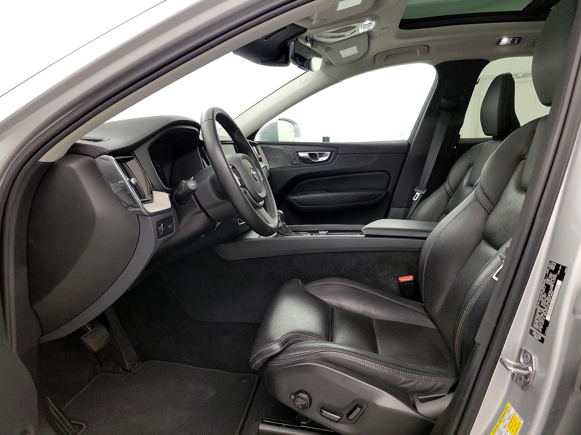 Thumbnail: 2021 Volvo XC60 - 11