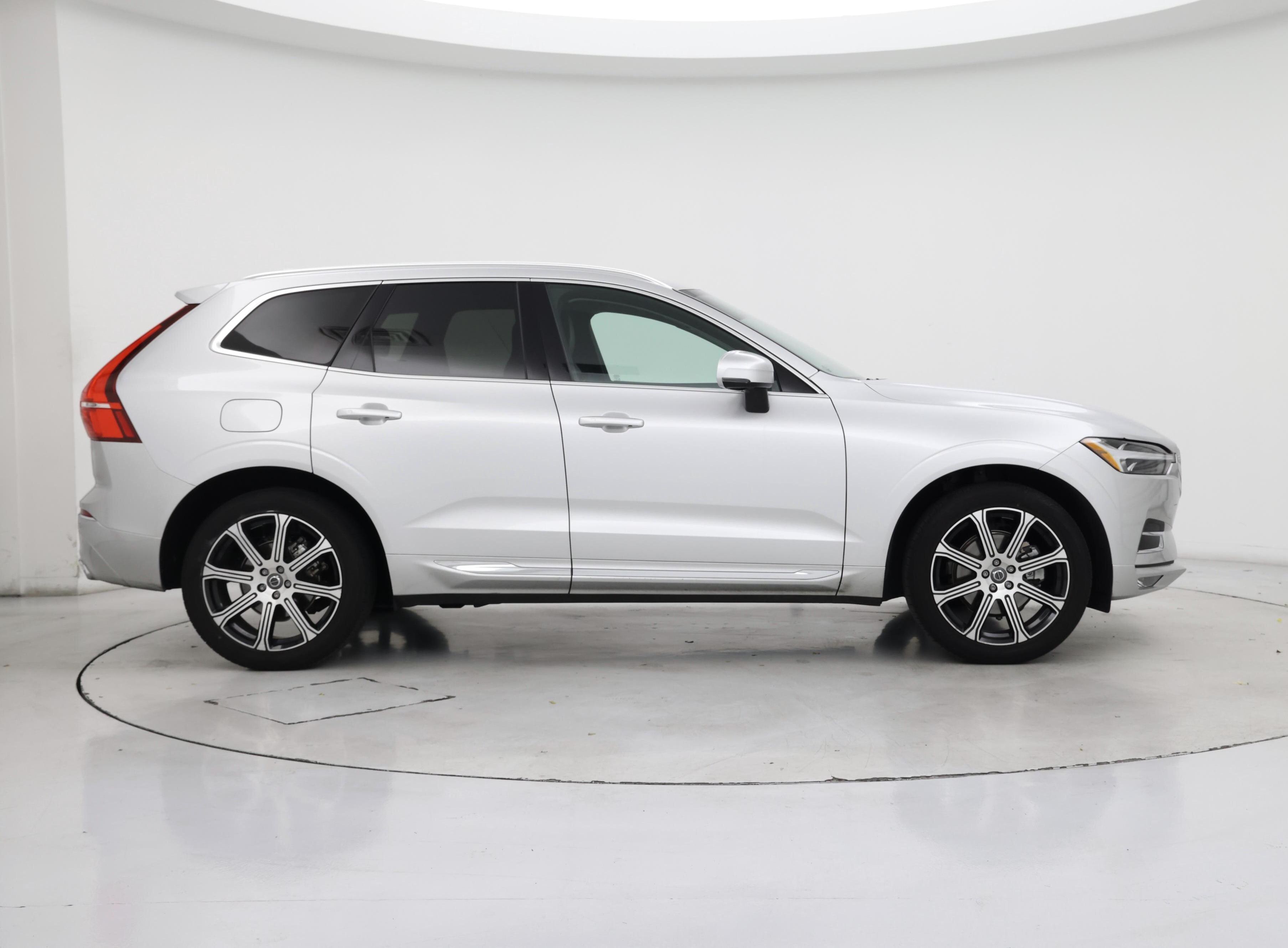 Thumbnail: 2021 Volvo XC60 - 7